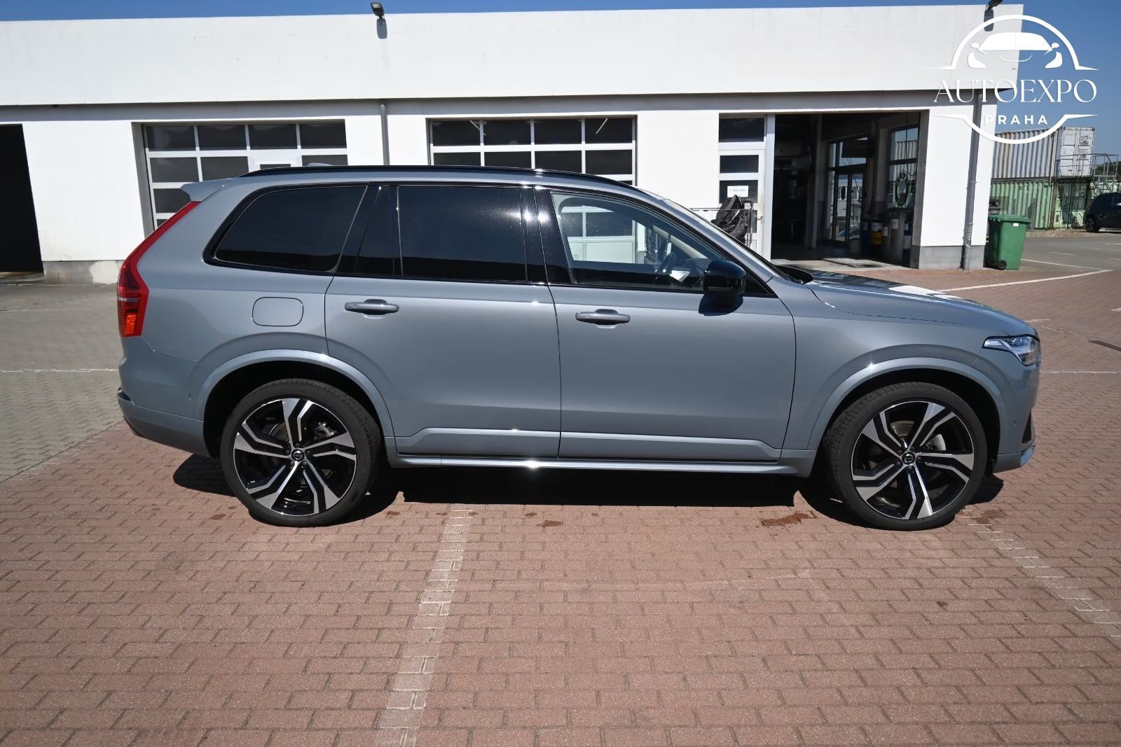 Volvo XC90, B5 D AWD Ultimate Dark* - fotka 6
