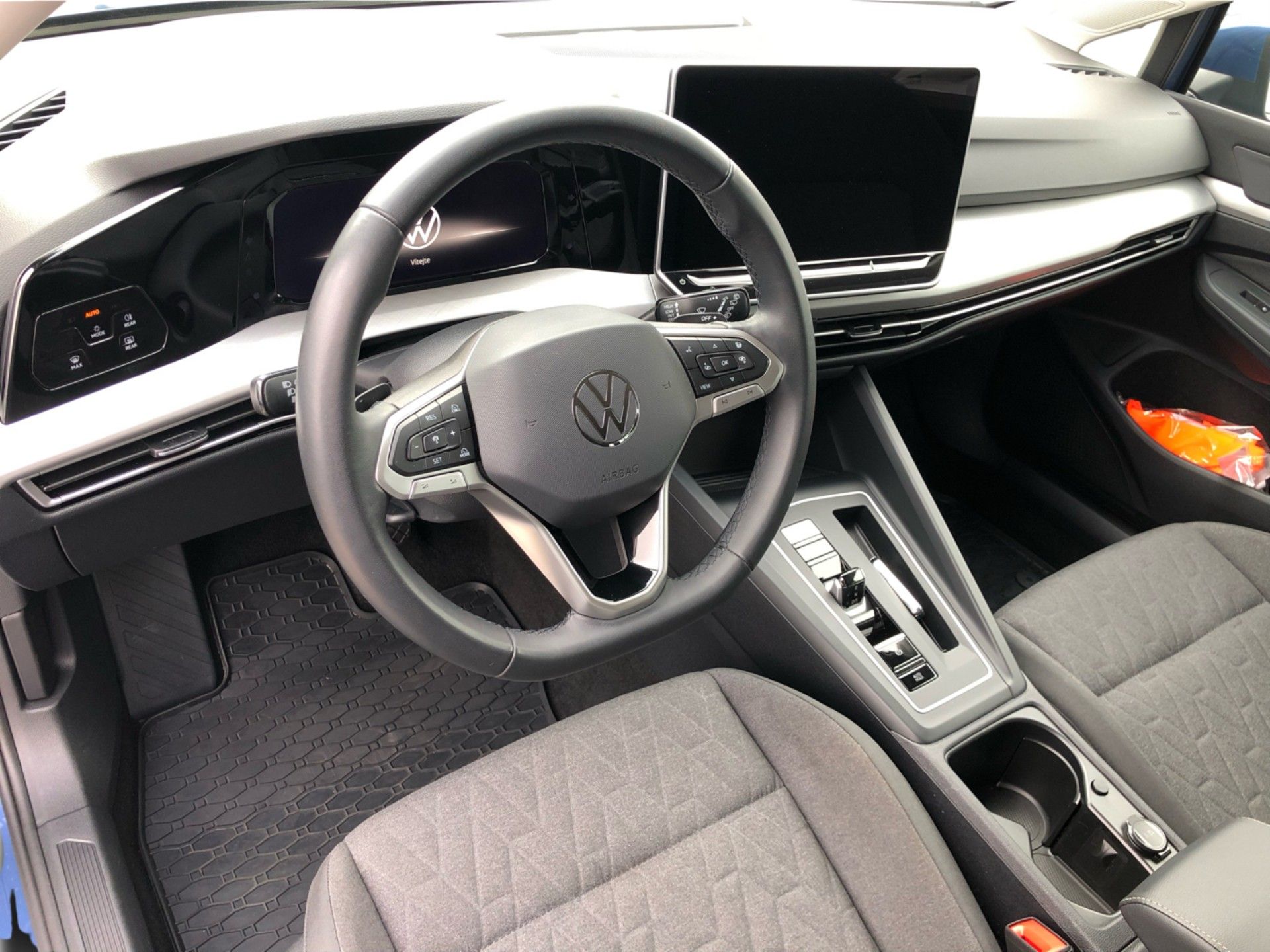Volkswagen Golf, 1.5 eTSi DSG 7st. LIFE - fotka 5