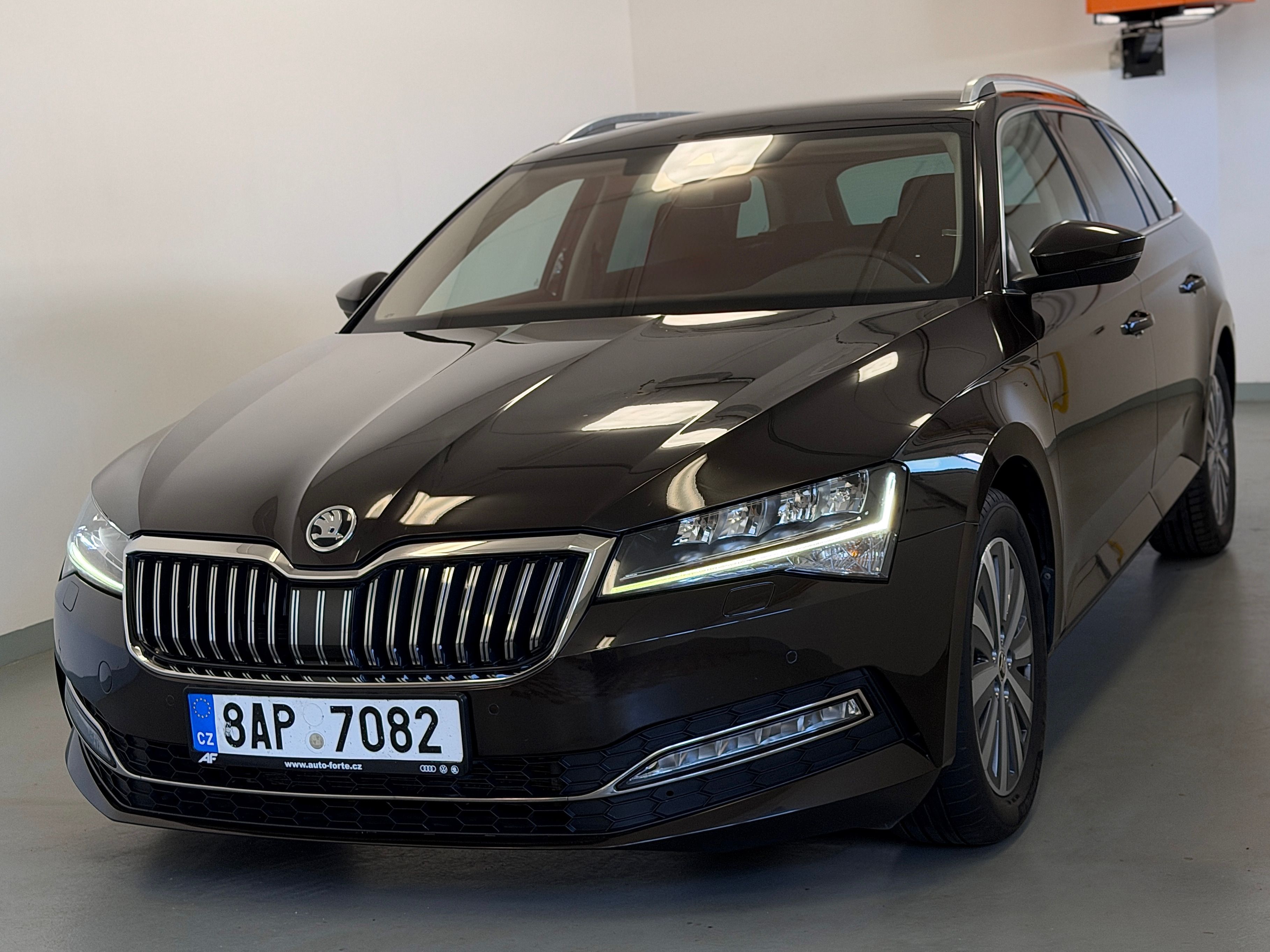 Škoda Superb, STYLE 2,0 TDI 110kW Tažné - fotka 2