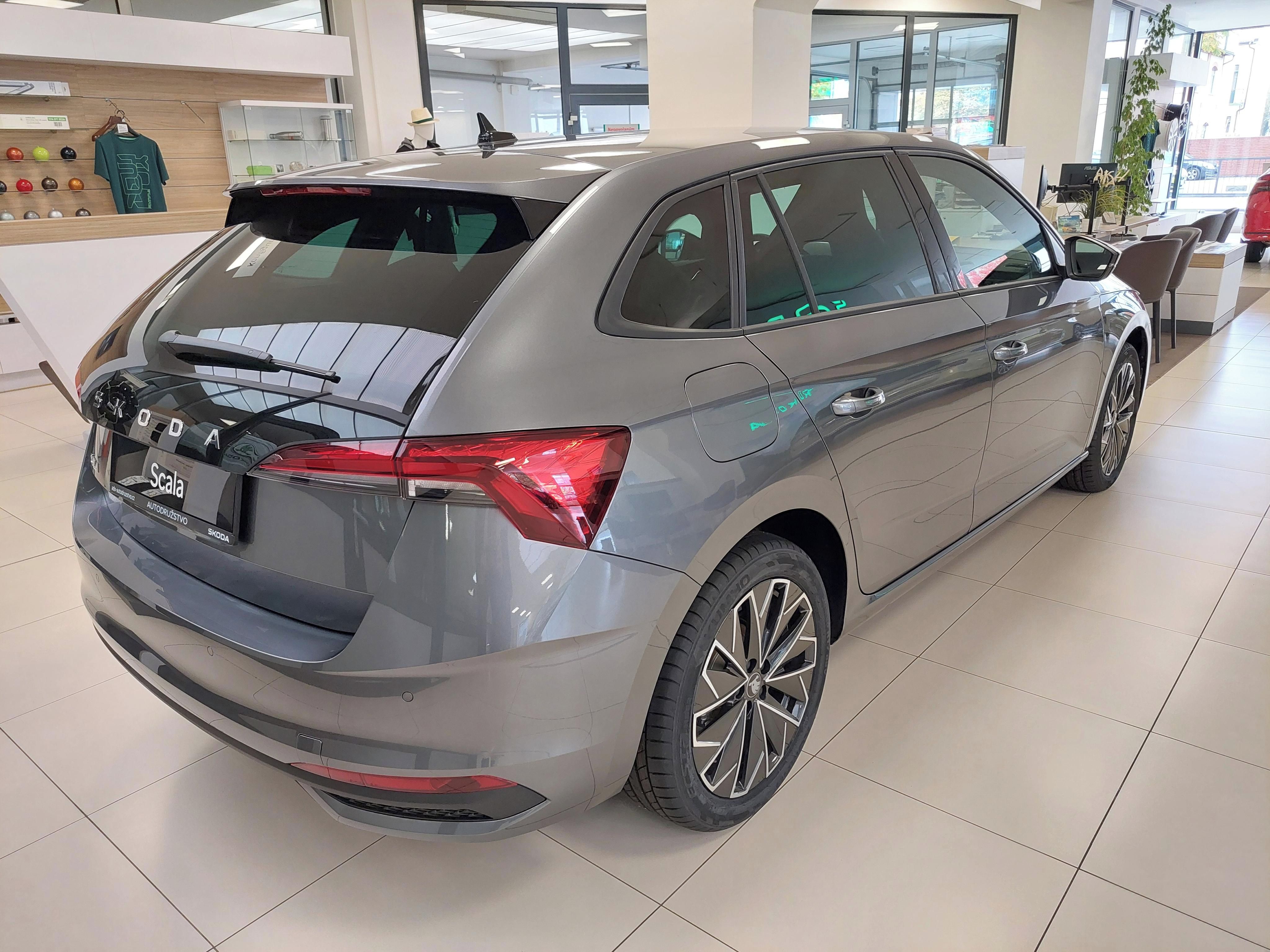 Škoda Scala, DYNAMIC 1,0TSI 85kW AT - fotka 2