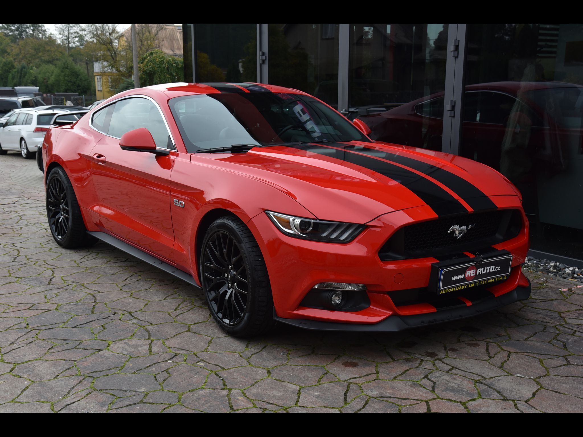 Ford Mustang, 5.0 V8 310 kw"ČR"RED" - fotka 2