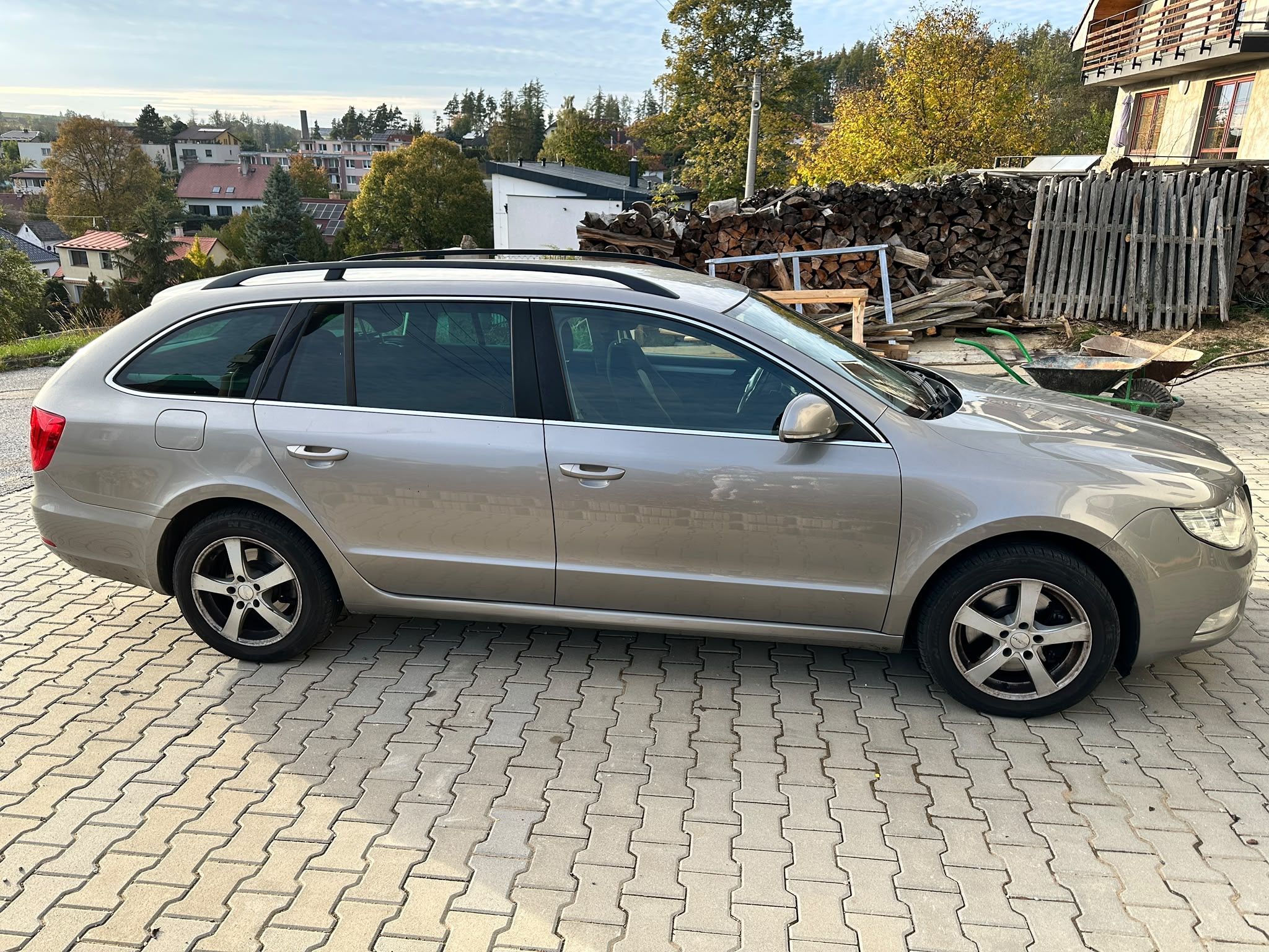 Škoda Superb, 2,0 TDI - fotka 5
