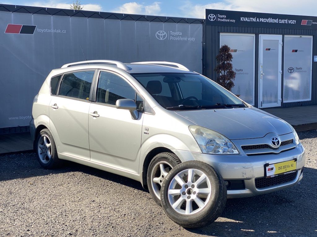 Toyota Corolla Verso, 1.8i, ČR, automat, 2x kola