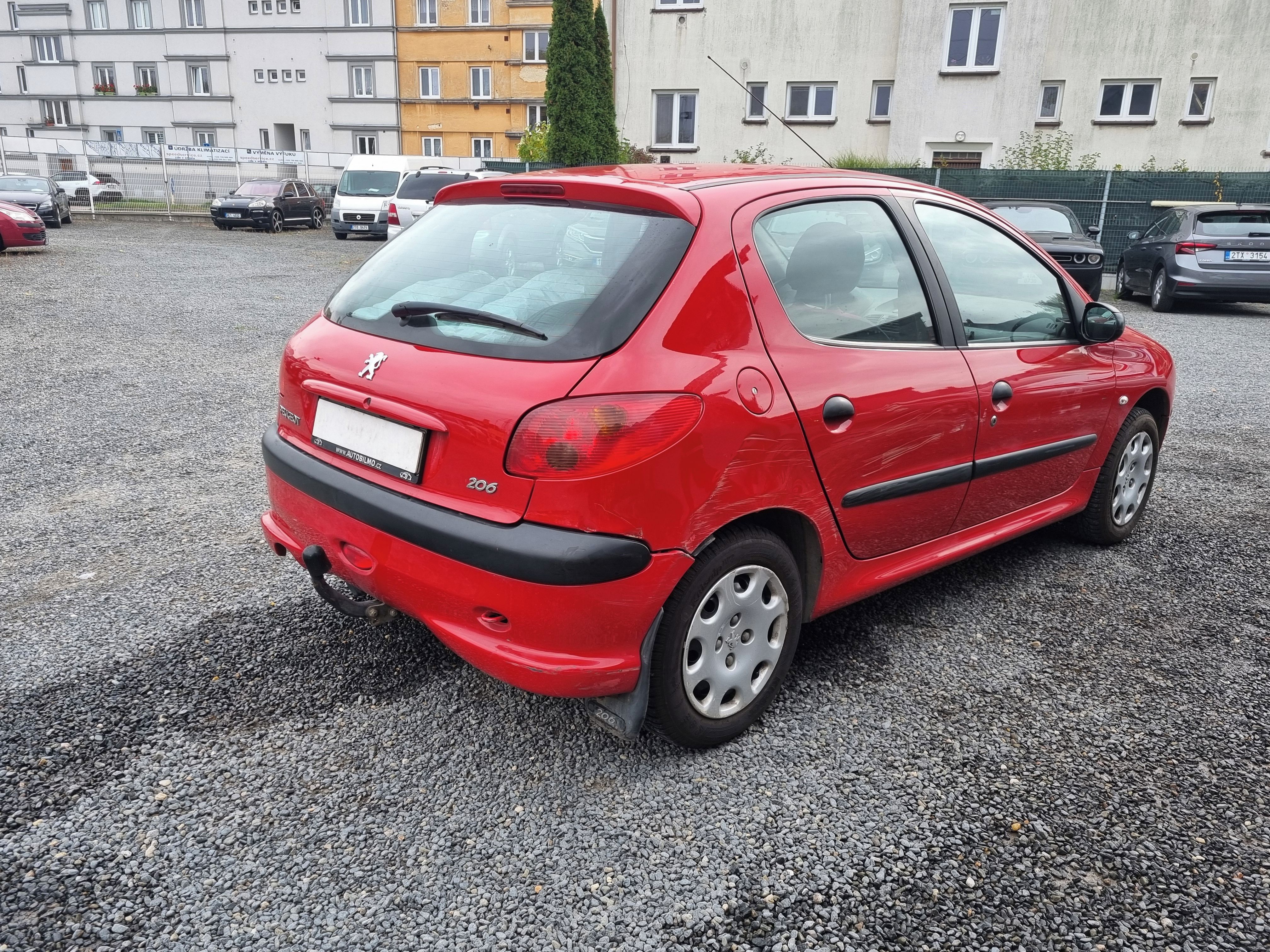Peugeot 206, 1.majitel - fotka 3