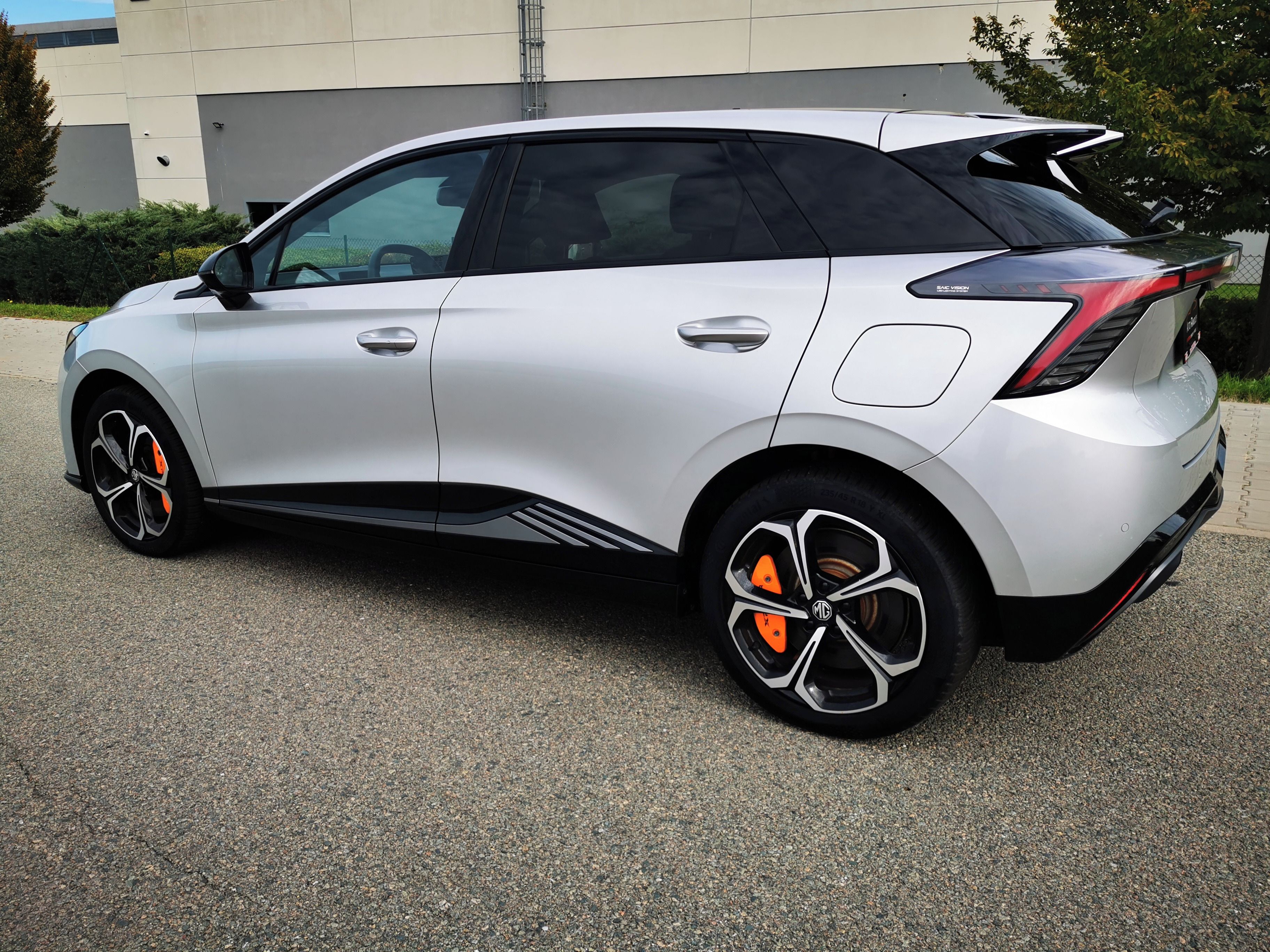 MG MG4, X- POWER 320kw Super Stav - fotka 4