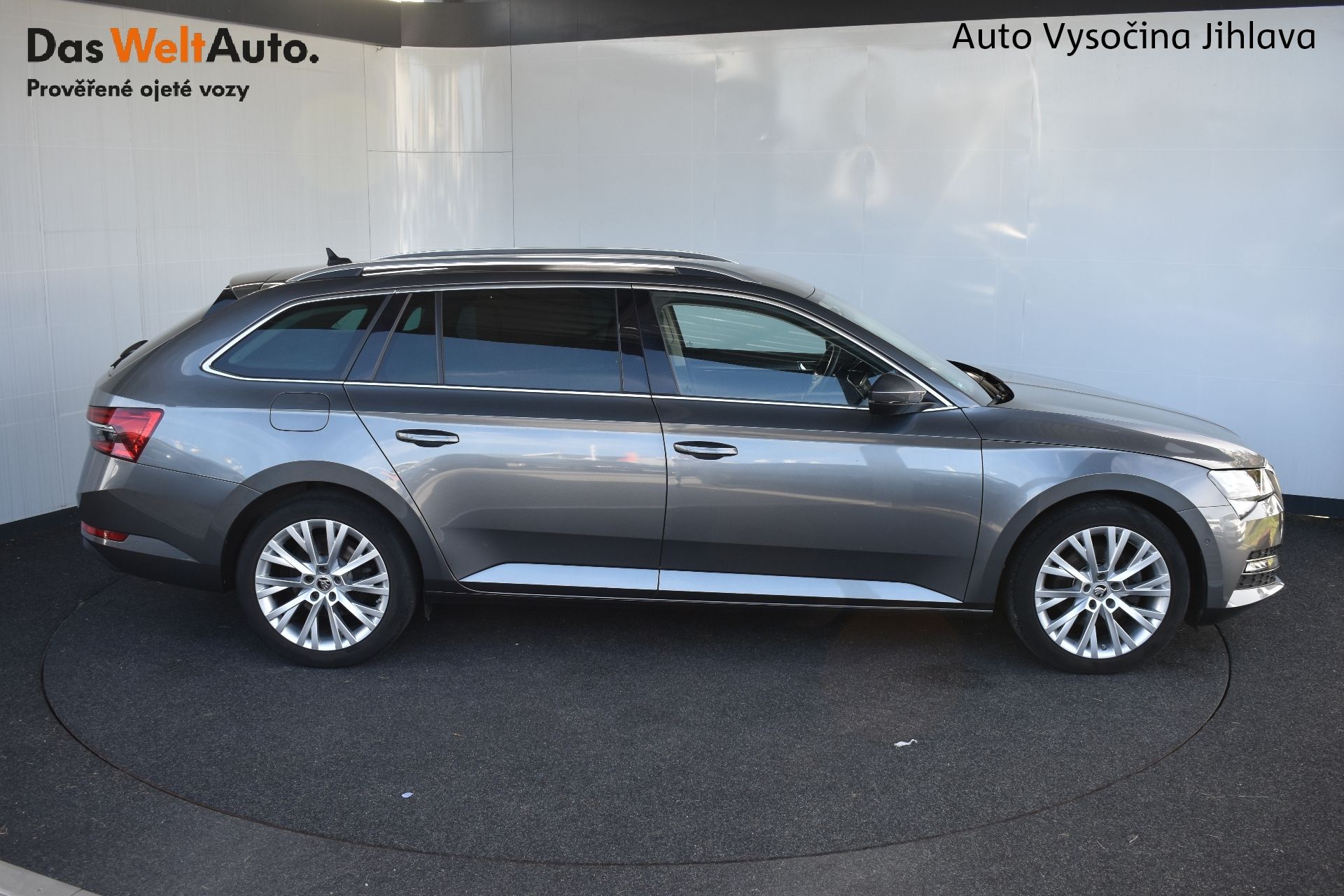 Škoda Superb, 2.0TDI 110kW, DSG, Webasto - fotka 6