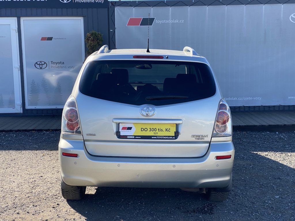 Toyota Corolla Verso, 1.8i, ČR, automat, 2x kola - fotka 6