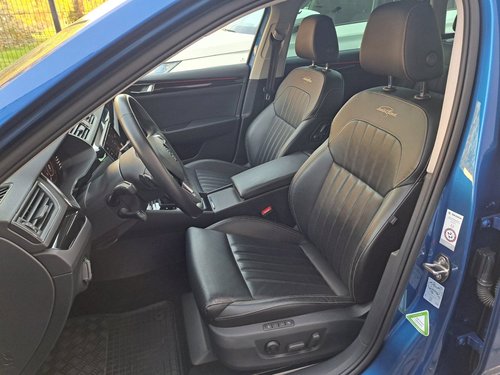 Škoda Superb, 2,0TSI 200kW 4x4 DSG L&K - fotka 6
