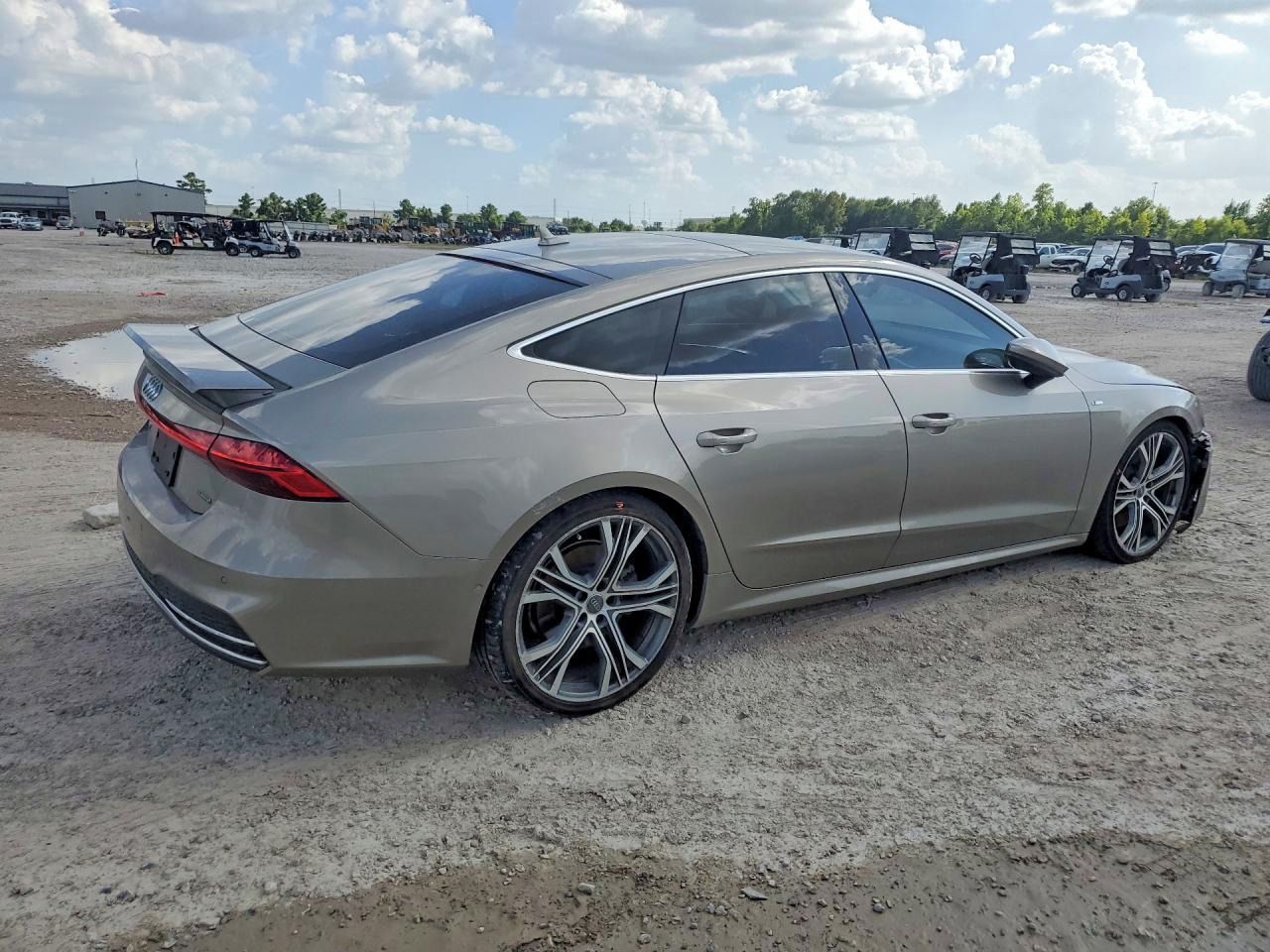 Audi A7, Auto na cestě - fotka 3