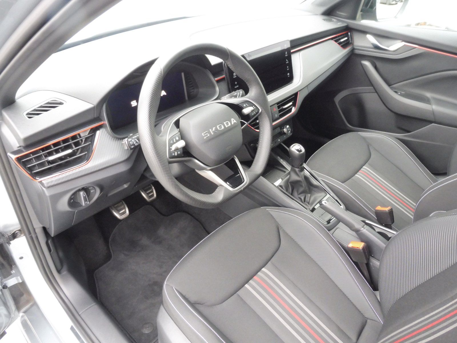 Škoda Scala, Monte Carlo 1,0 TSI 85kW - fotka 6
