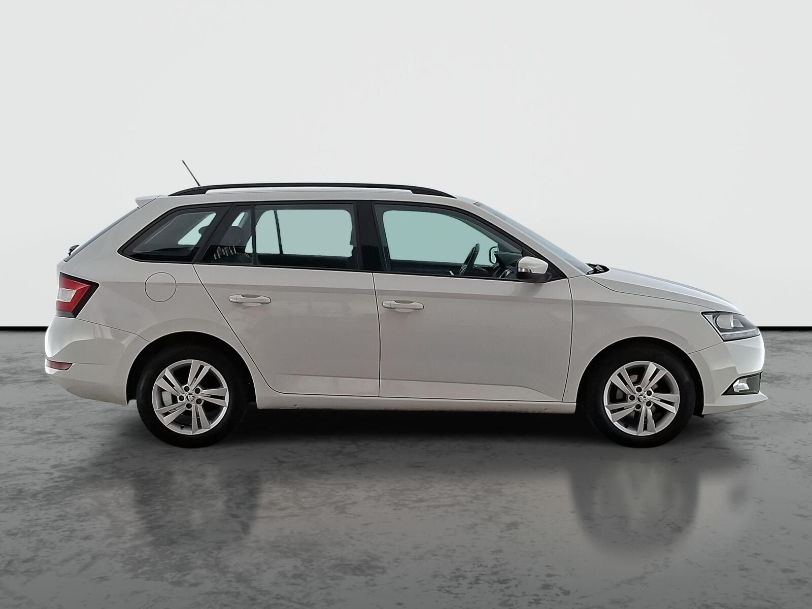 Škoda Fabia, 1.0 TSI, Ambition, ČR,1.maj - fotka 6
