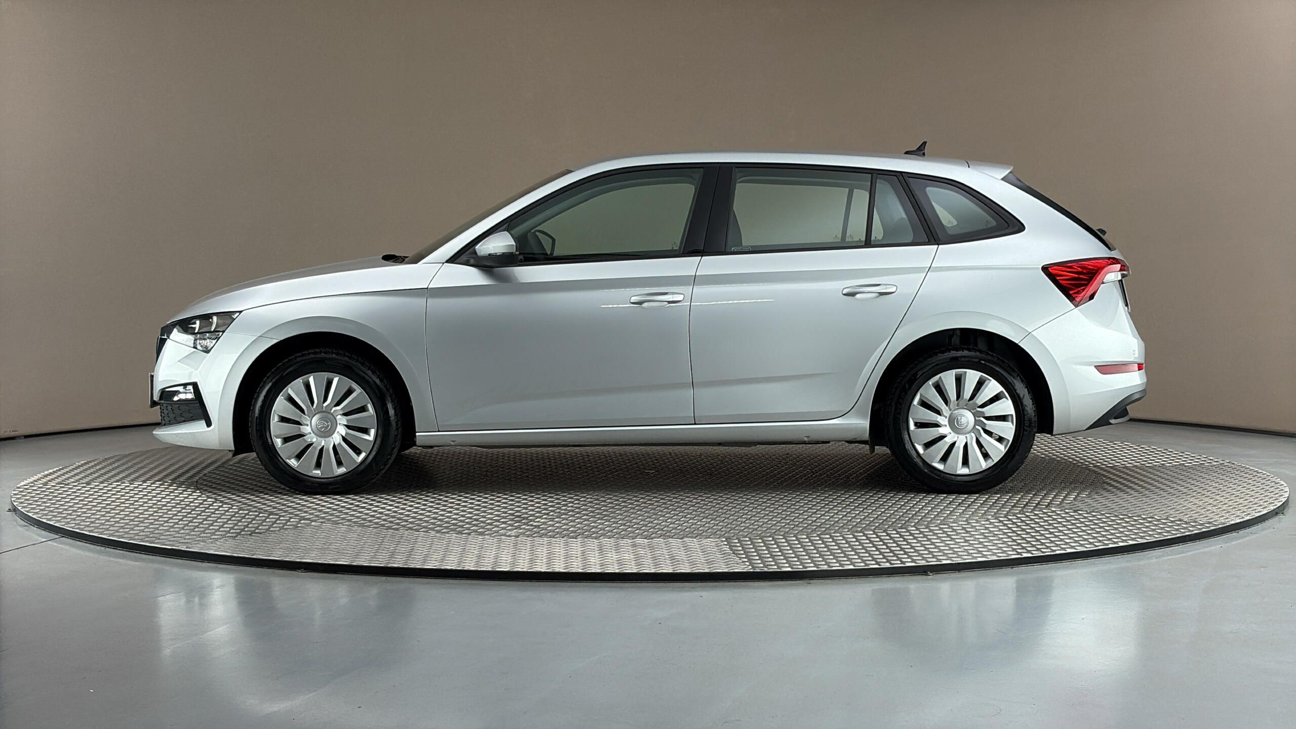 Škoda Scala, 1.0 TSI Ambition - fotka 4