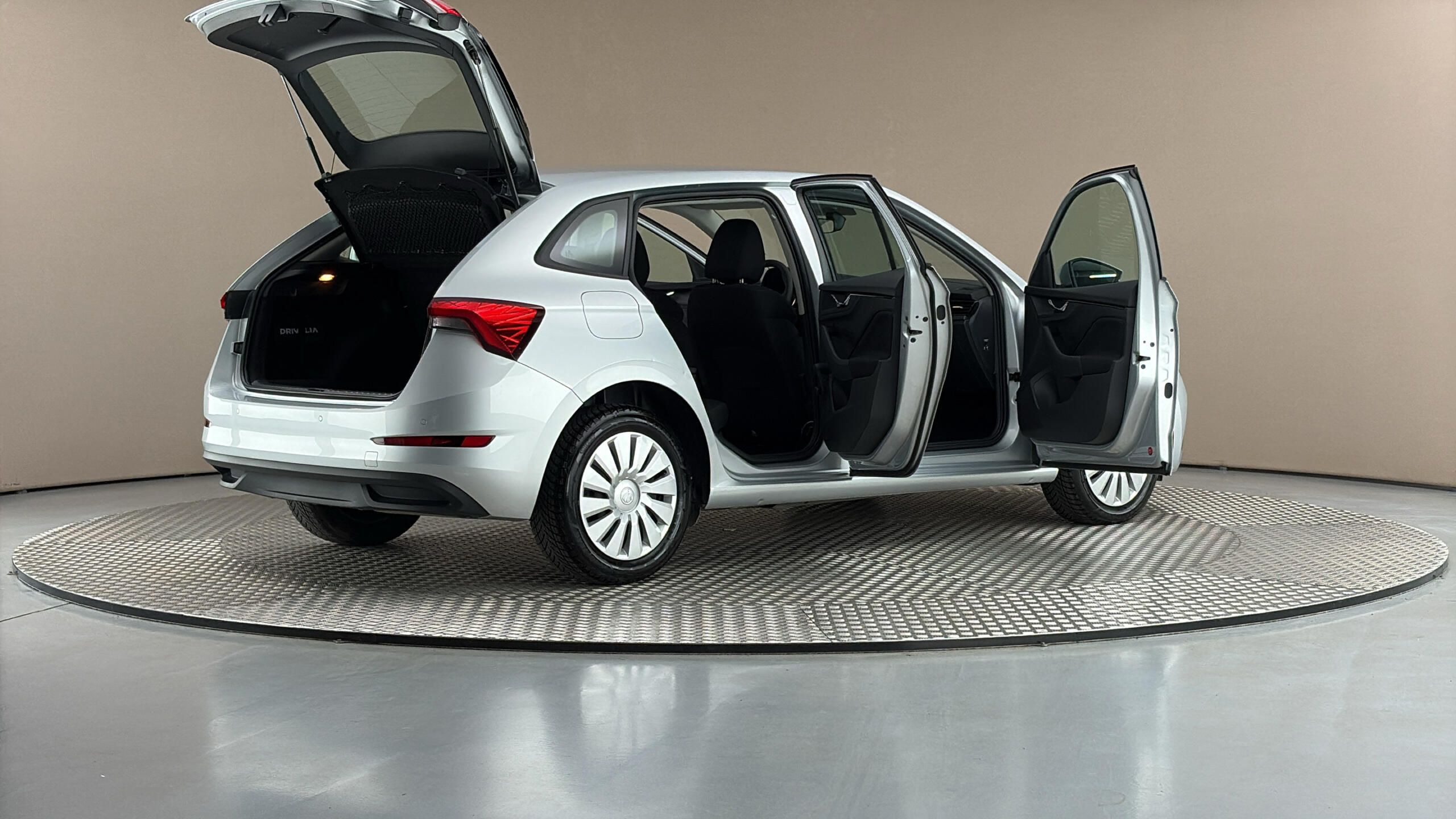 Škoda Scala, 1.0 TSI Ambition - fotka 6