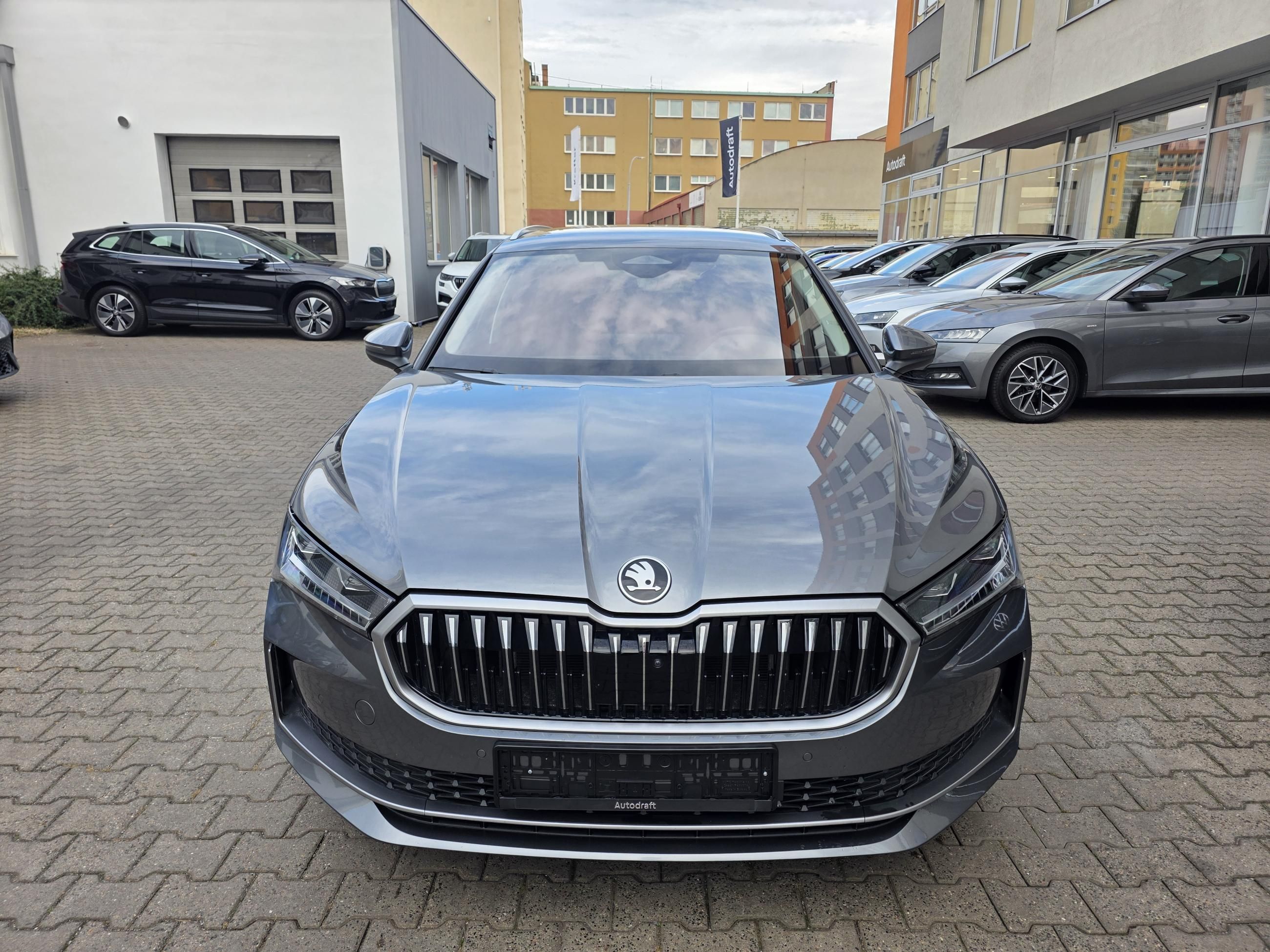 Škoda Superb, 2.0 TSI 4x4 L&K / ČR / Tažné - fotka 3