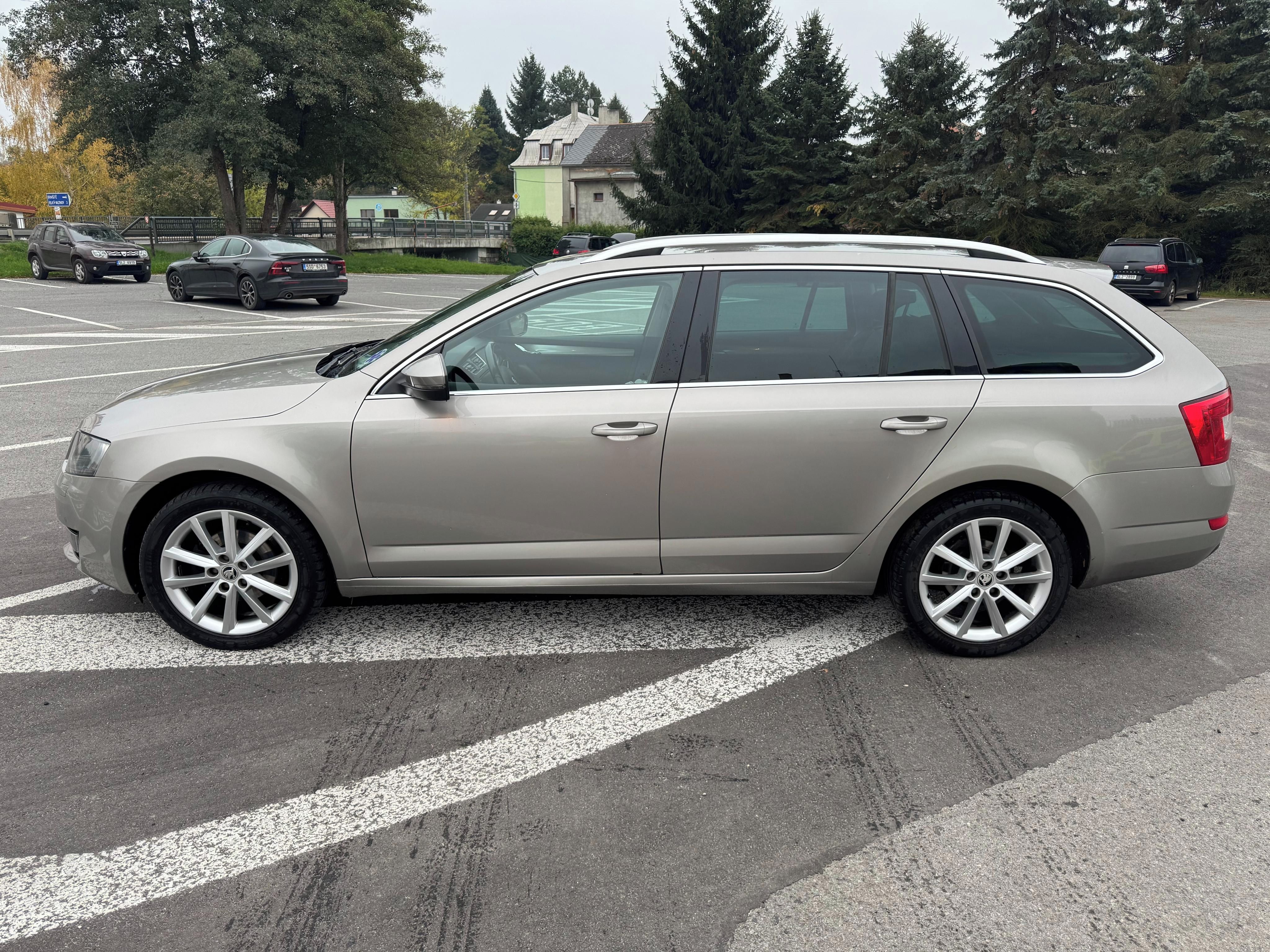 Škoda Octavia, 1.4 TSI 110 kW - fotka 2