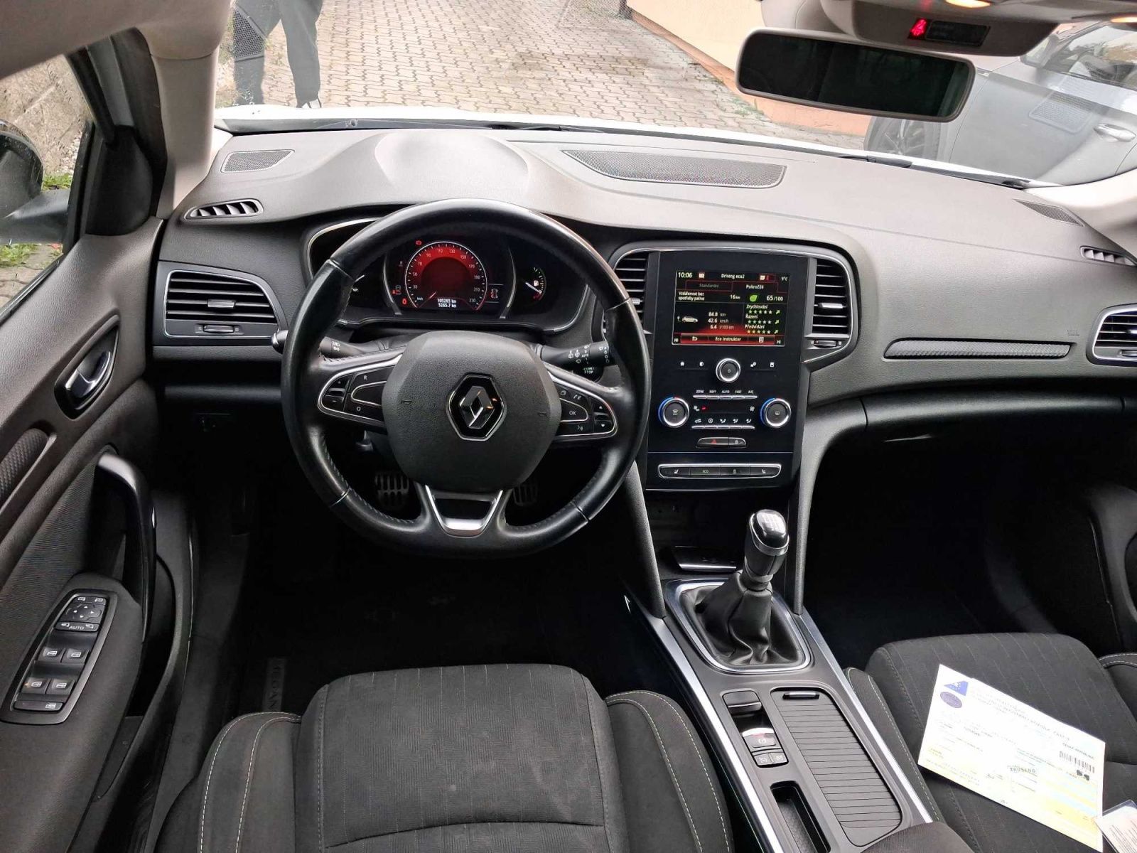 Renault Mégane, 1.3 TCe, Limited, ČR,1.maj - fotka 3