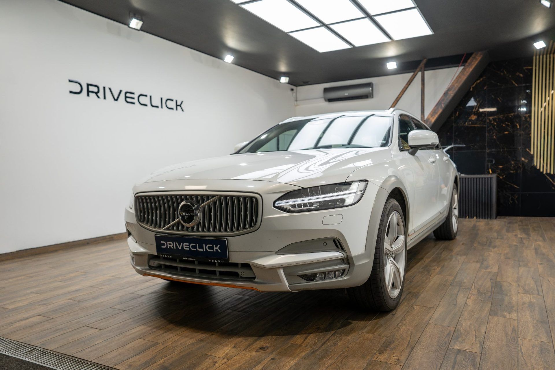 Volvo V90, Cross Country 2.0 140 kW