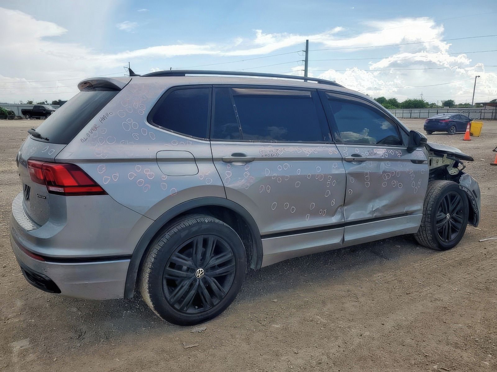 Volkswagen Tiguan, Auto na cestě - fotka 3