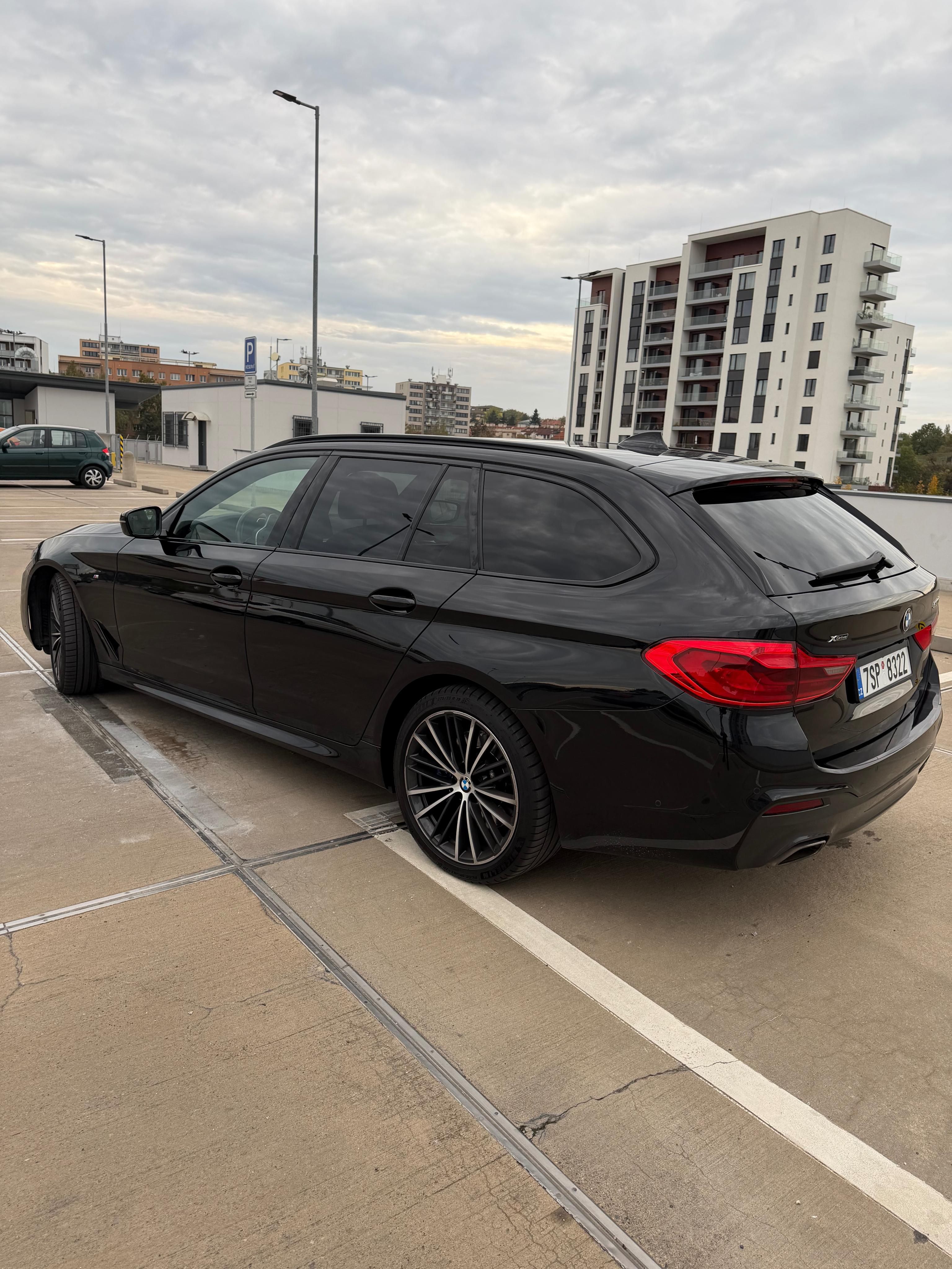 BMW Řada 5 - fotka 2