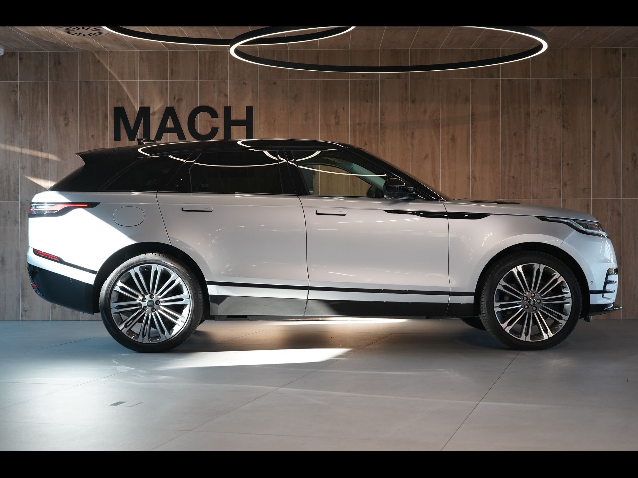 Land Rover Range Rover Velar, D300 AWD Dynamic HSE, Vzduch - fotka 6
