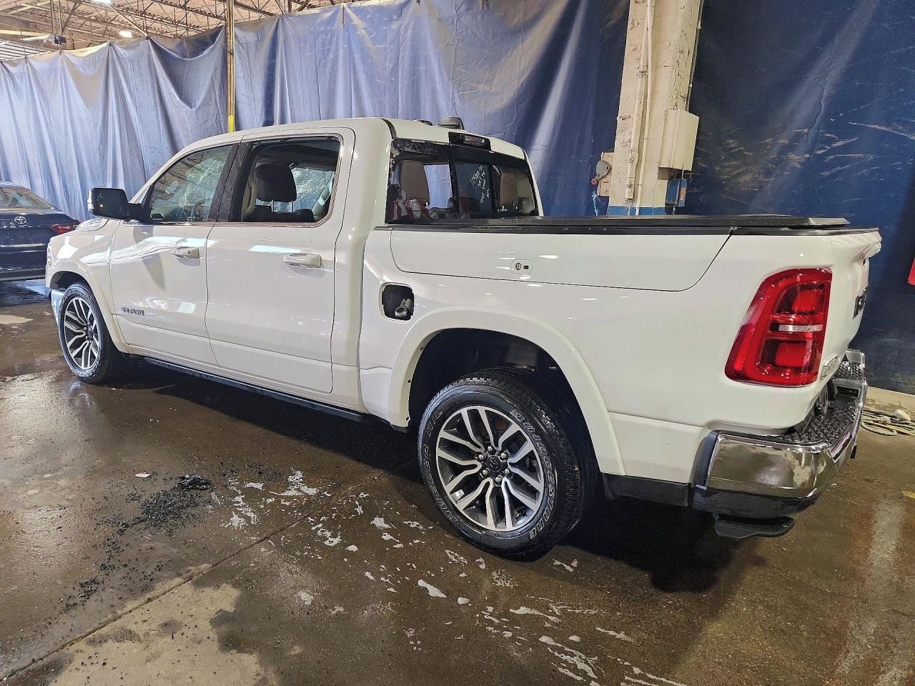 RAM 1500, Auto na cestě - fotka 3