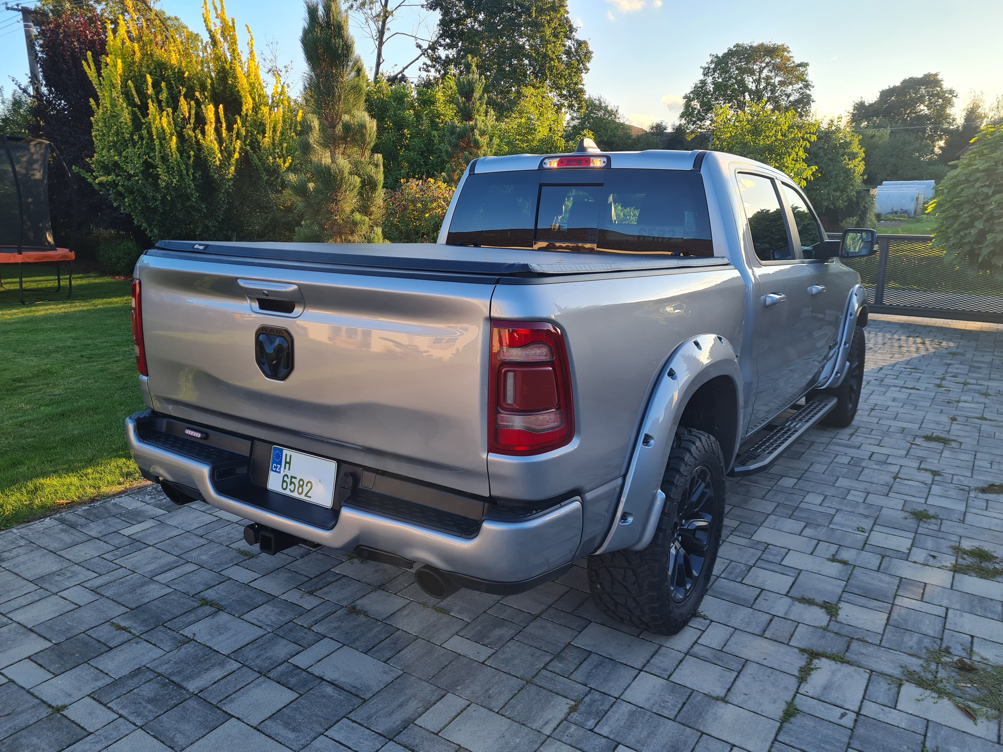 Dodge Ram 1500, 5,7 Hemi,Laramie,Crew Cab,LPG - fotka 6