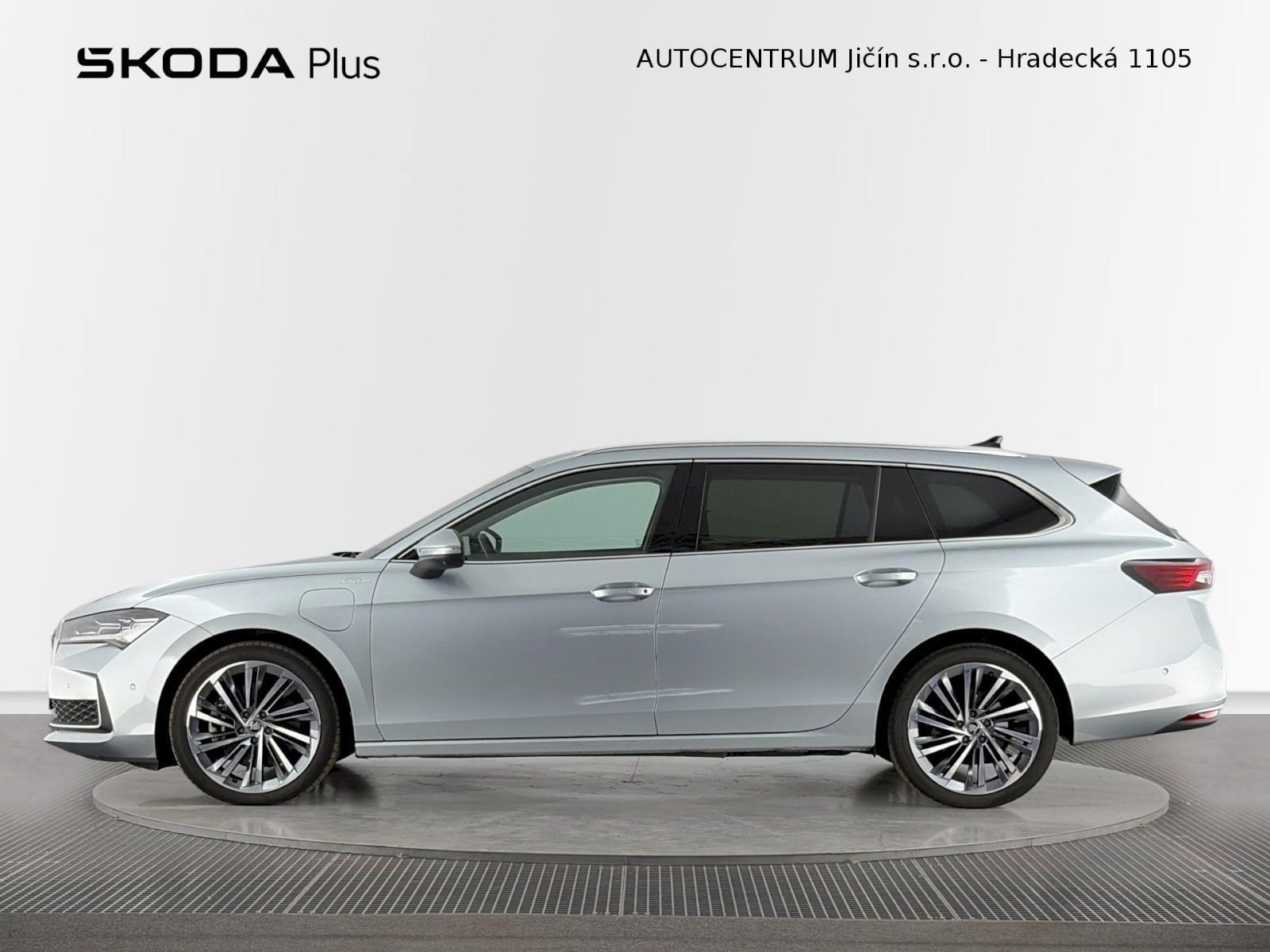 Škoda Superb, Combi iV DSG 1.5TSI 150kW L&K - fotka 3