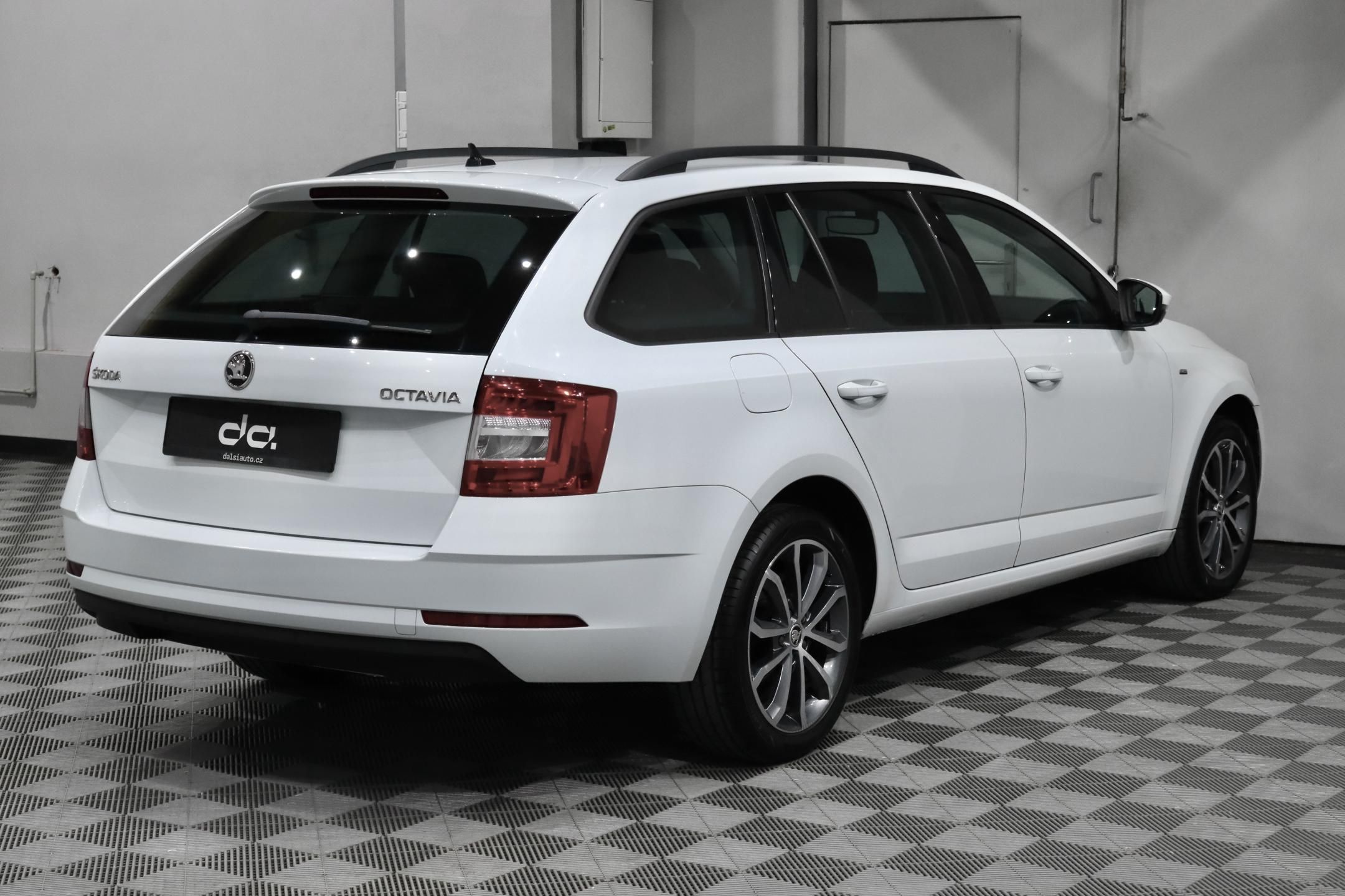 Škoda Octavia, 3 FL Combi  1.4 TSI 110 kW - fotka 6