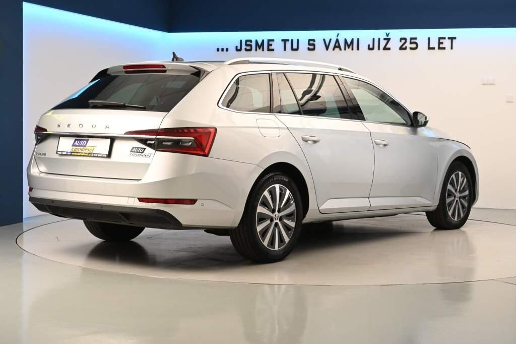 Škoda Superb, 2.0 STYLE DSG LED Matrix ACC V - fotka 5