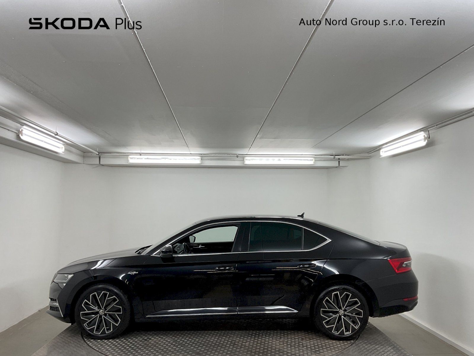 Škoda Superb, Laurin&Klement 2,0TDI 4x4 147k - fotka 3