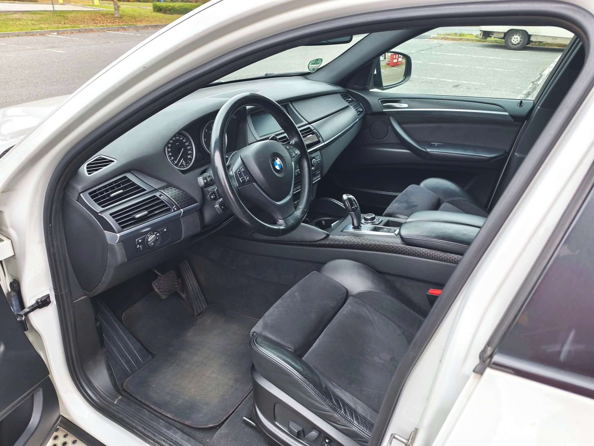 BMW X6, Alcantara, po velkém servisu - fotka 3