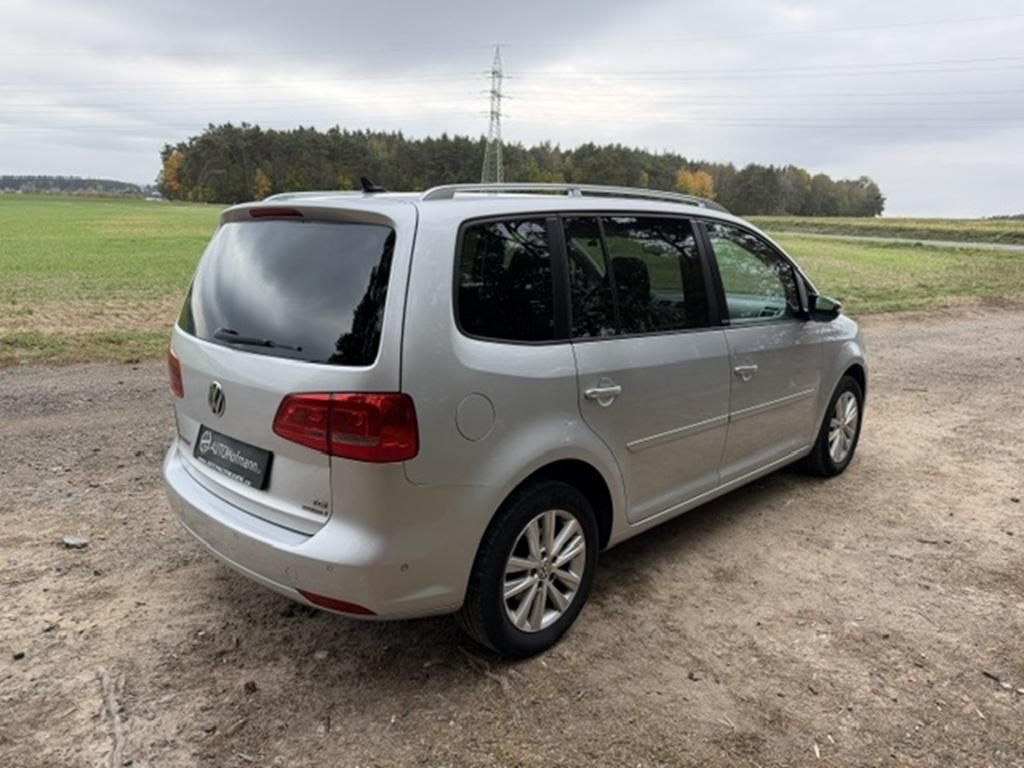 Volkswagen Touran, 1,6 TDi BLUEMOTION STYLE - fotka 6