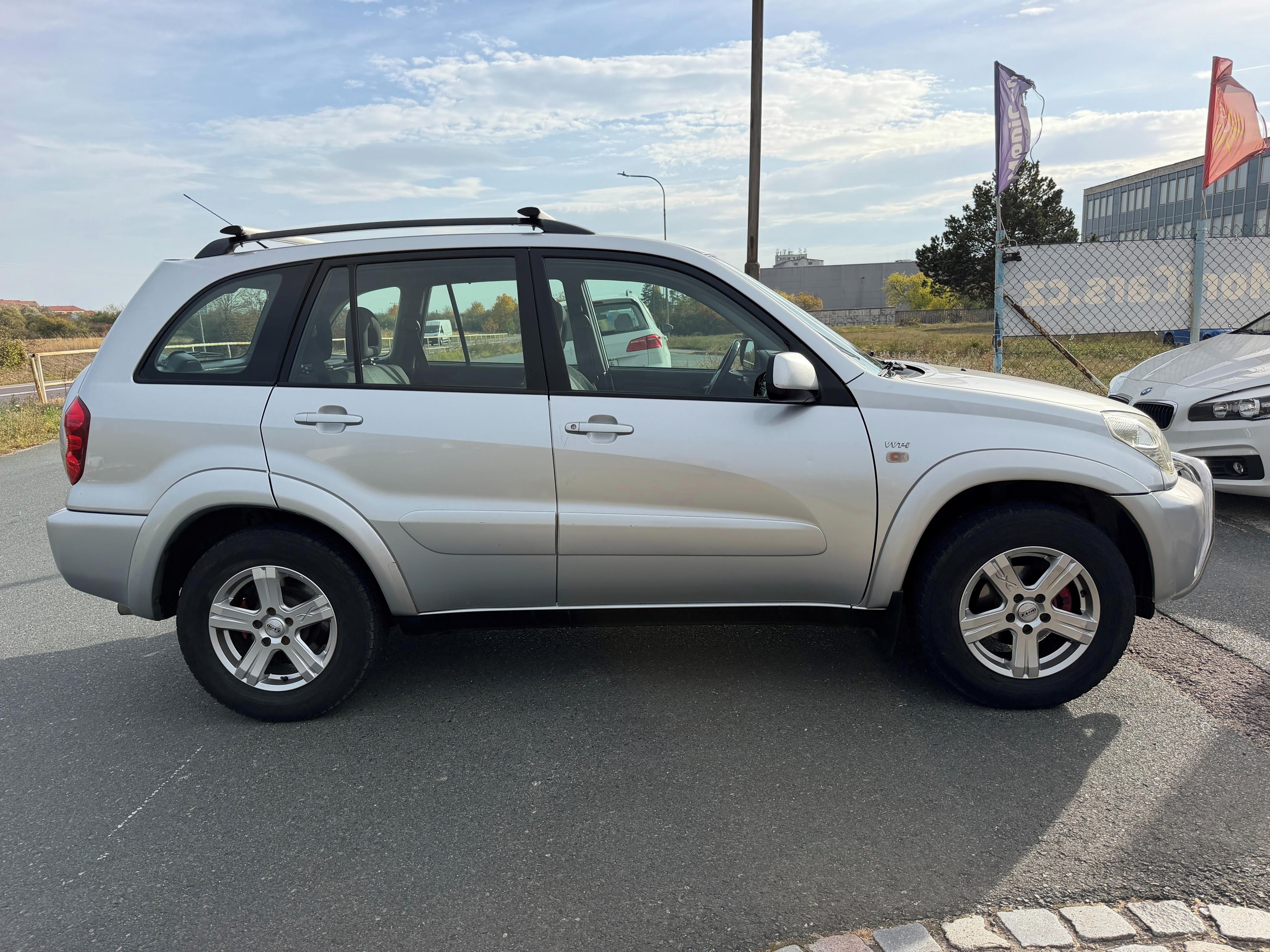 Toyota Rav4, 2.0 VVT-i 110kW 4X4, TAŽNÉ - fotka 4