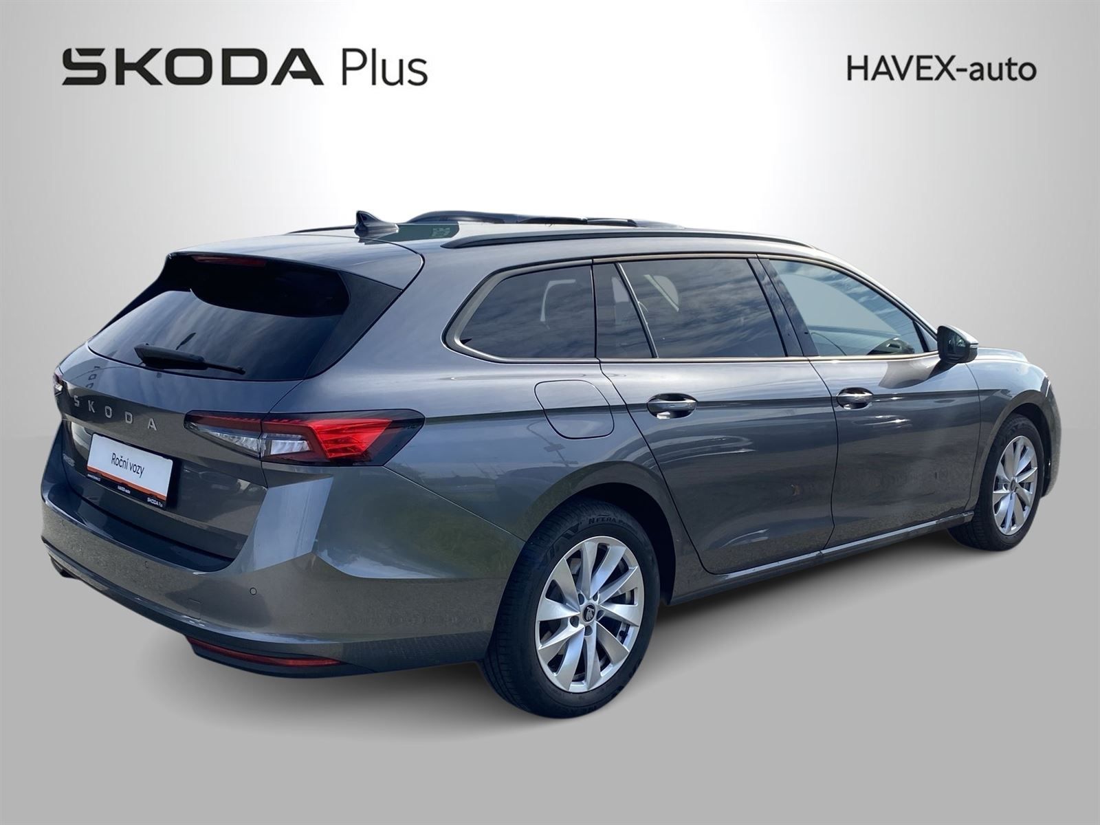 Škoda Superb, Combi 1.5 TSI DSG Selection - fotka 2