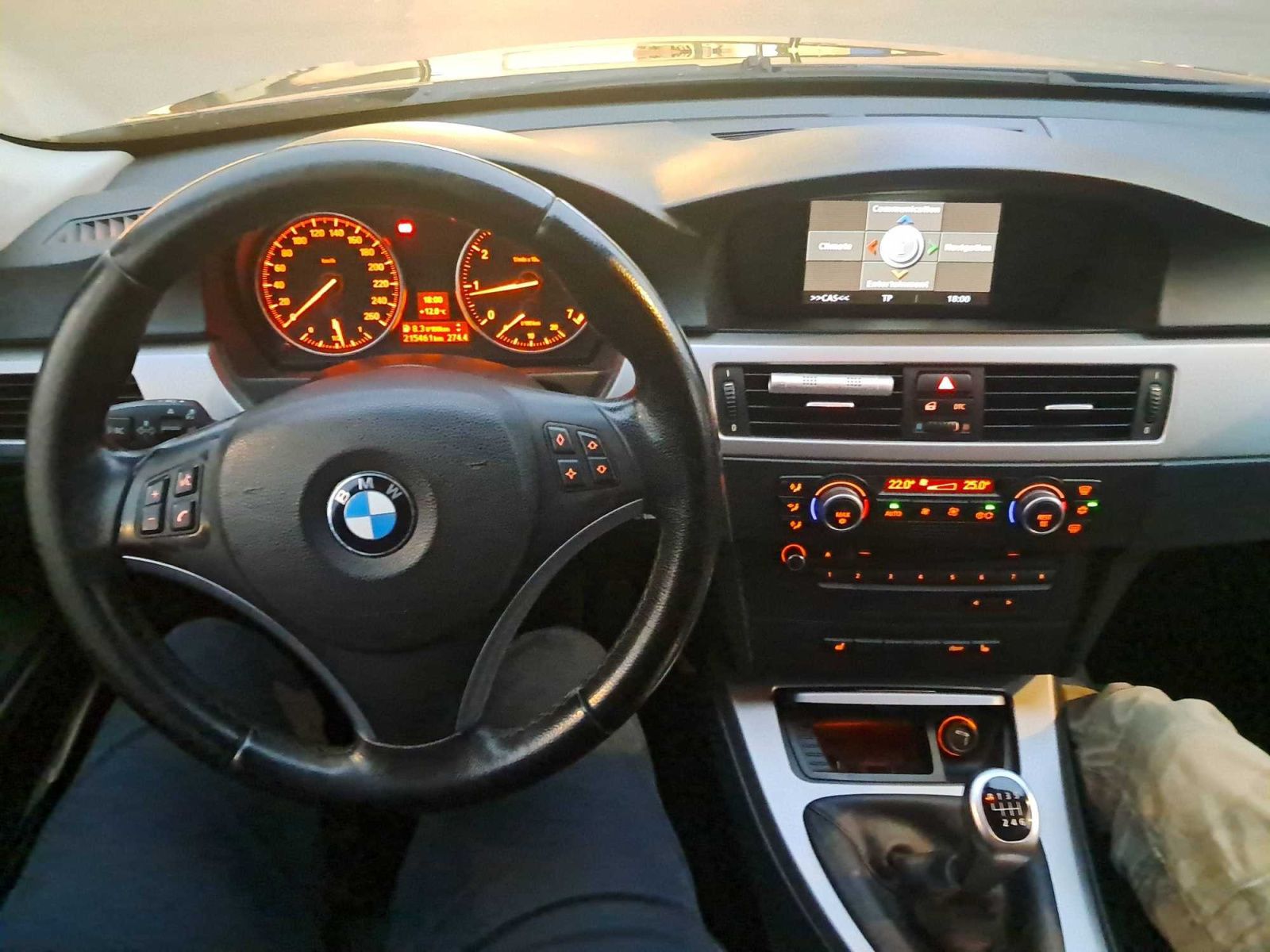 BMW Řada 3, 318 Ci, Kožené sedačky - fotka 3