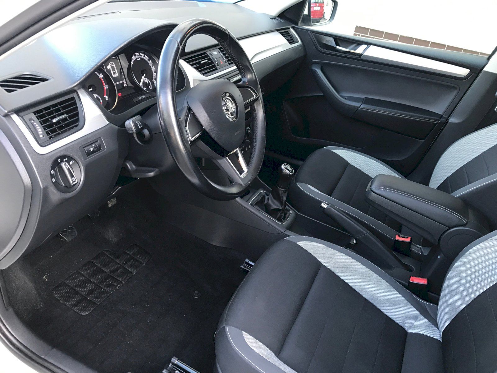 Škoda Rapid, Ambition 1,0 TSI - fotka 6