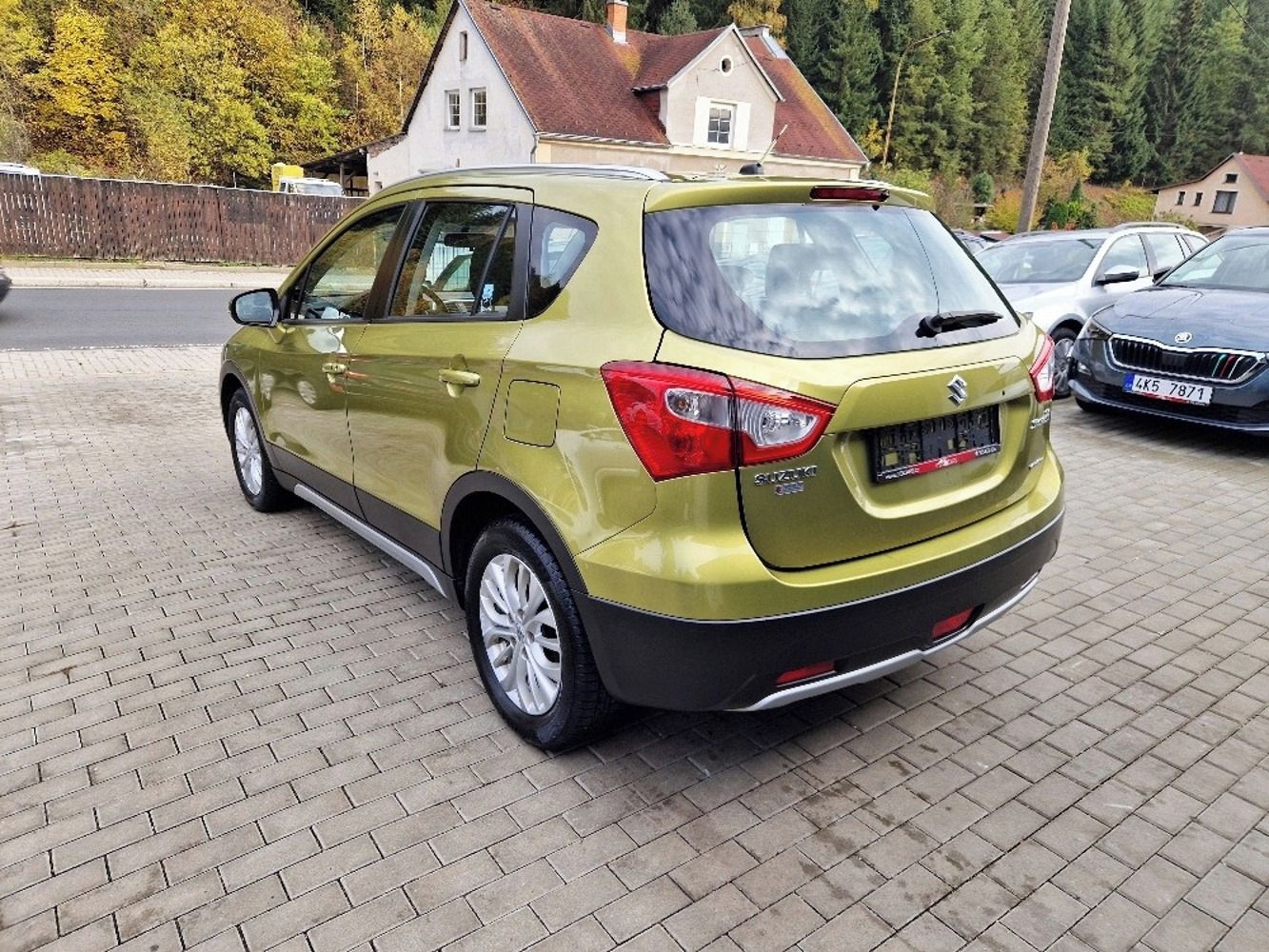 Suzuki SX4 S-Cross, 1.6 (88 kW), 4x4, 63 tis. km - fotka 3