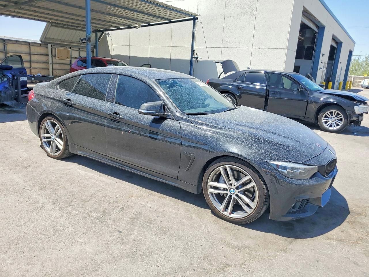 BMW Řada 4, Auto na cestě - fotka 4