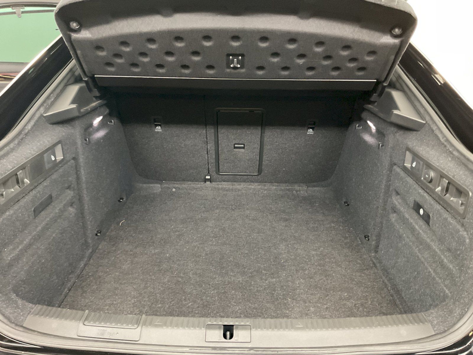 Škoda Superb, Laurin&Klement 2,0TDI 4x4 147k - fotka 6