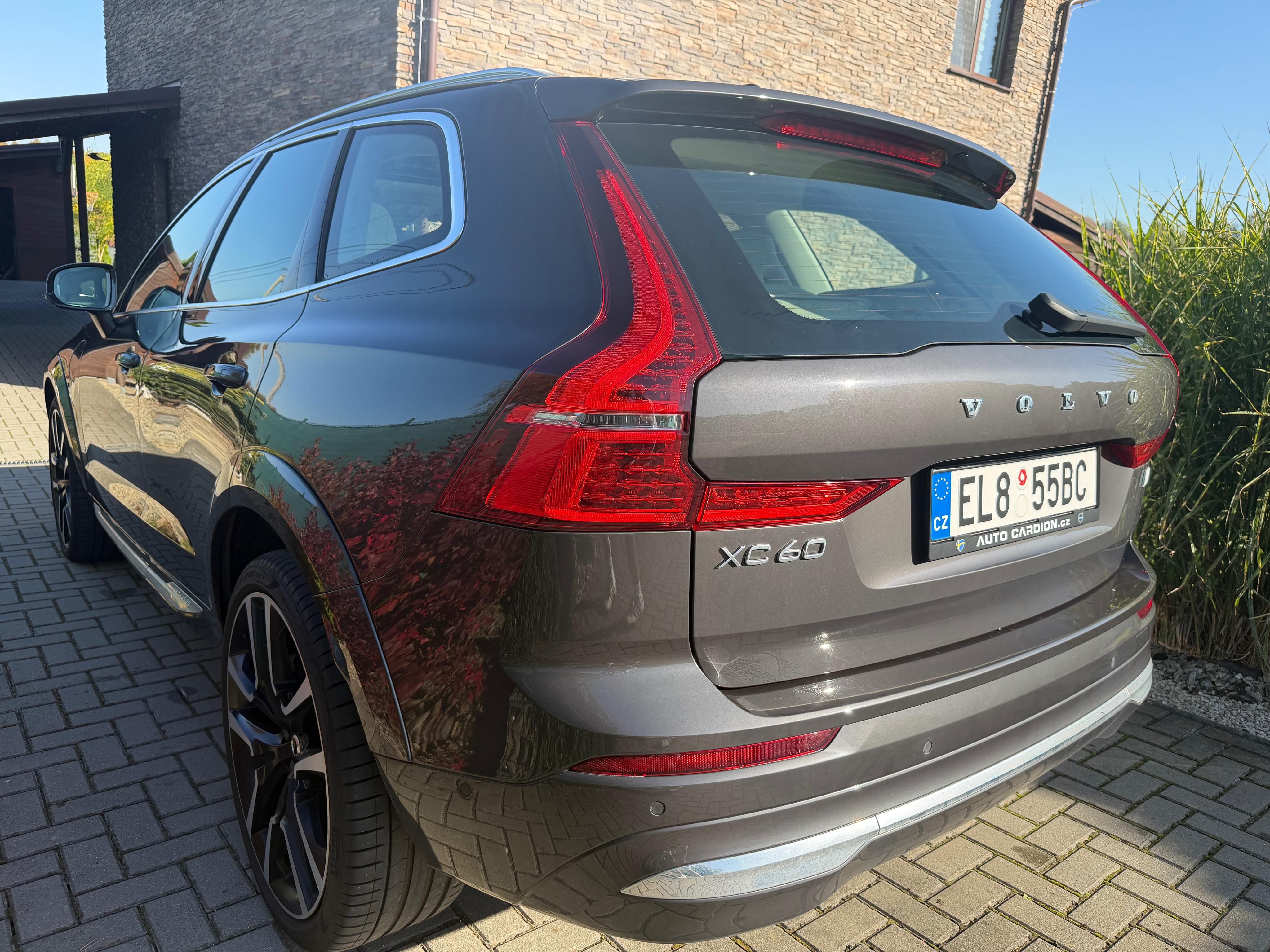 Volvo XC60, Volvo XC60 T8 Ultimate (455k) - fotka 4