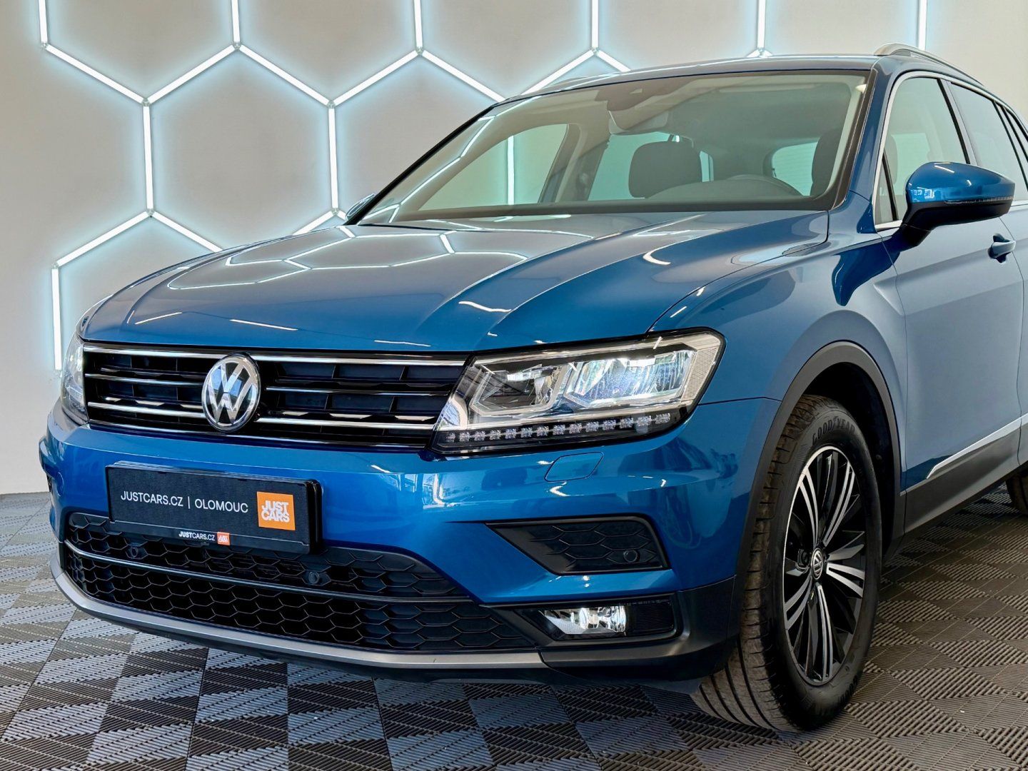 Volkswagen Tiguan, 1.4TSi, 110kW, 1.MAJ.SERV.KNIH - fotka 5