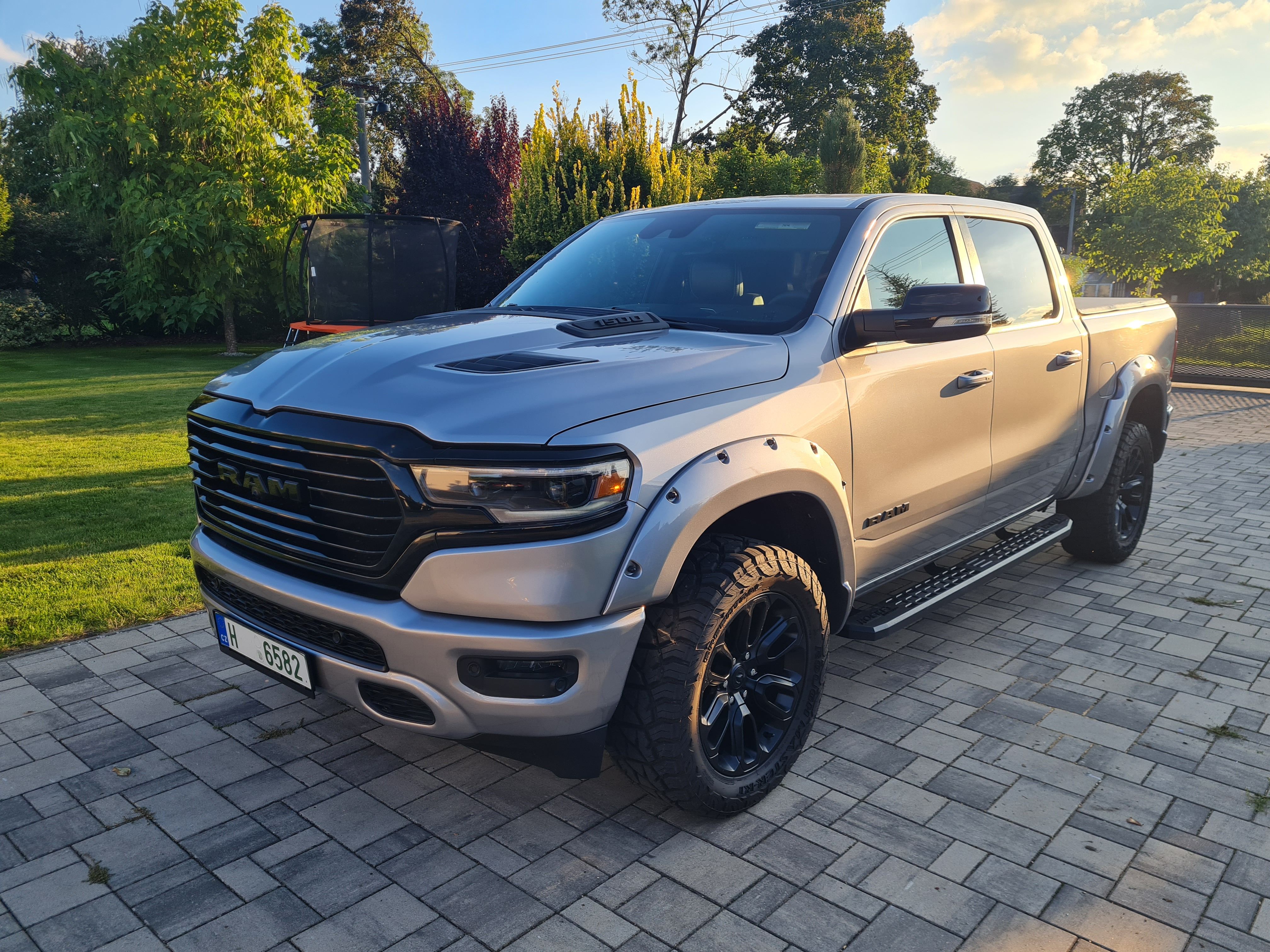 Dodge Ram 1500, 5,7 Hemi,Laramie,Crew Cab,LPG - fotka 3
