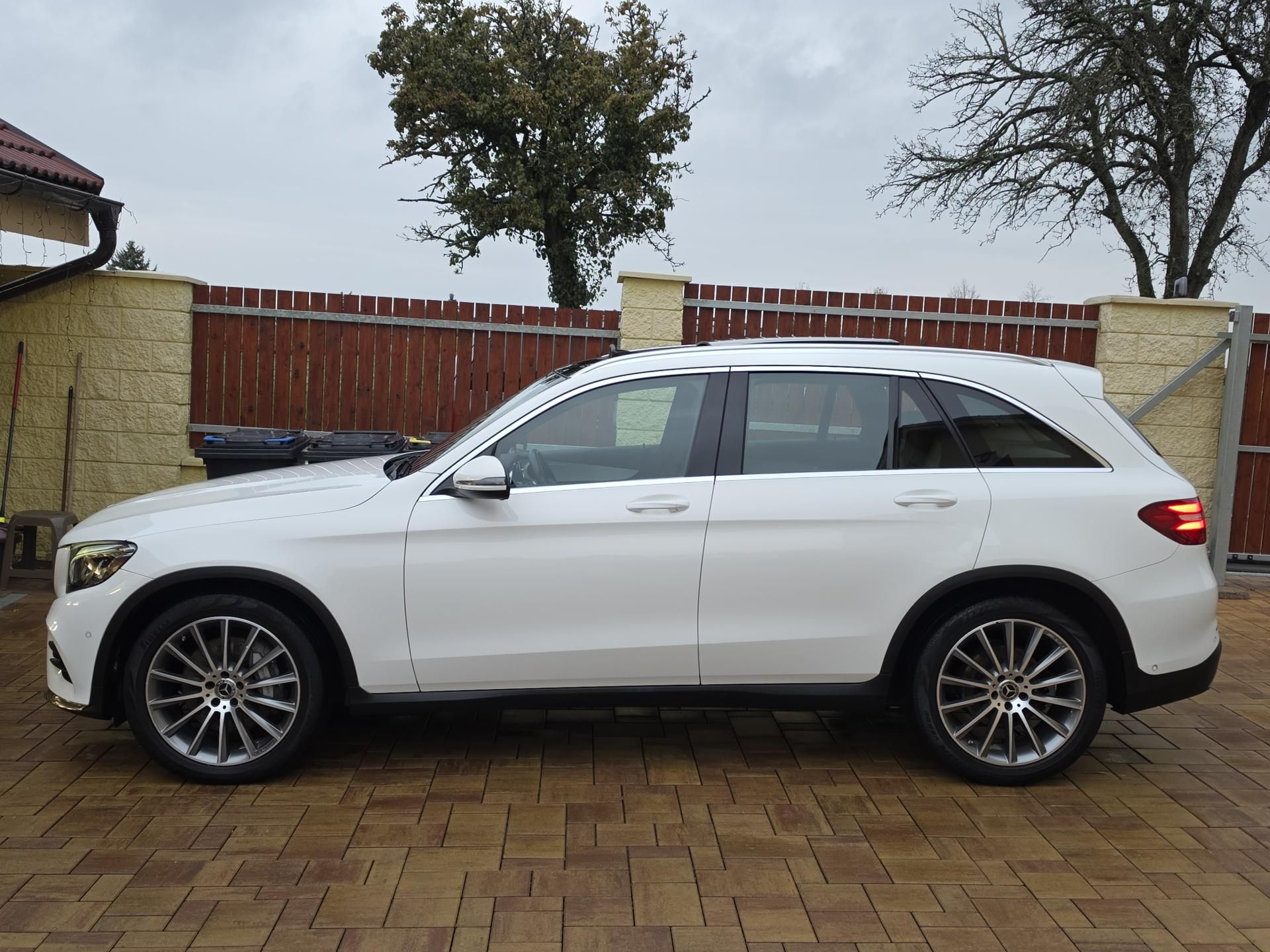 Mercedes-Benz GLC, 350CDi 190kW 4MATIC*PANORAMA* - fotka 2
