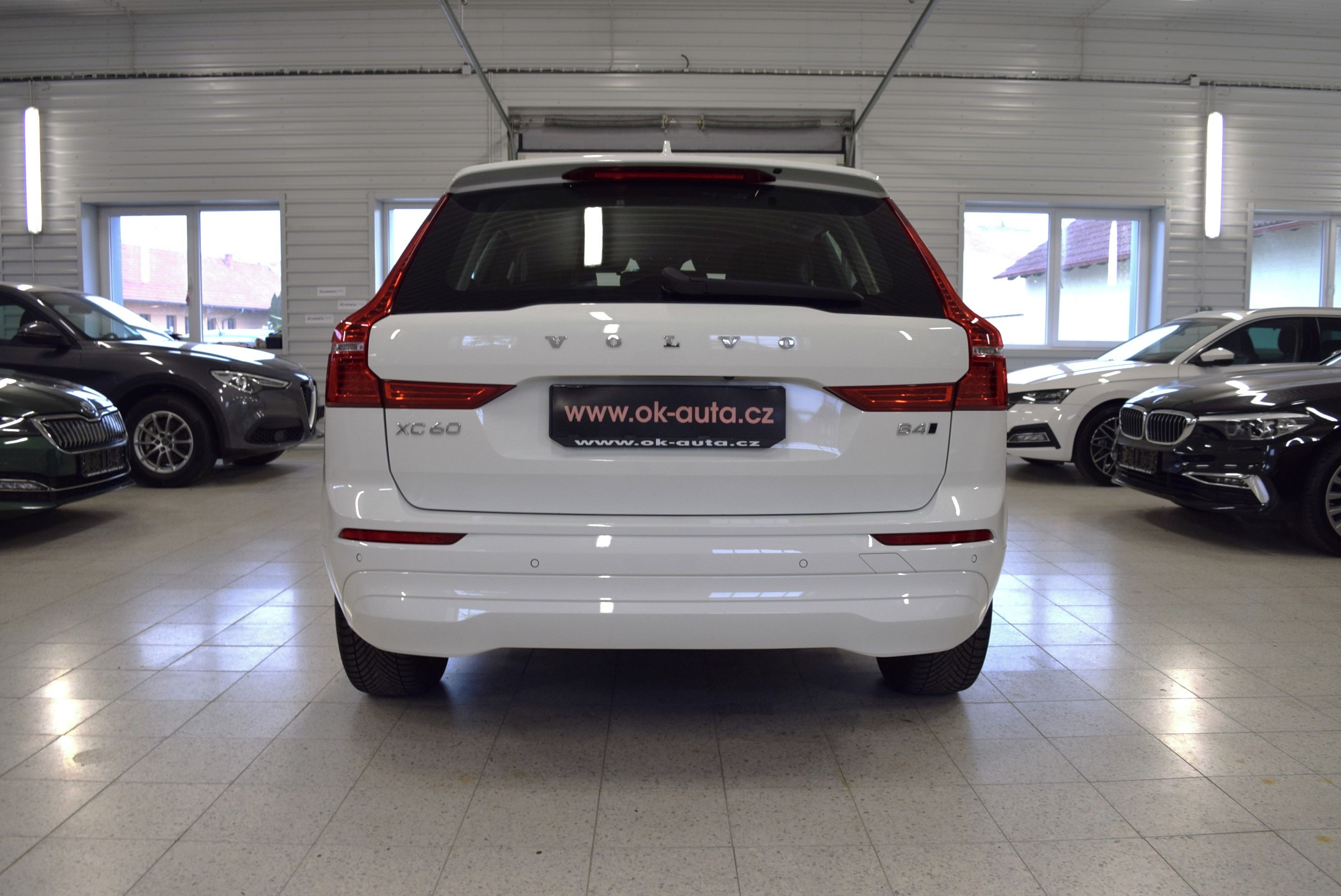 Volvo XC60, 2.0 B4 AWD MOMENTUM 2022-DPH - fotka 5