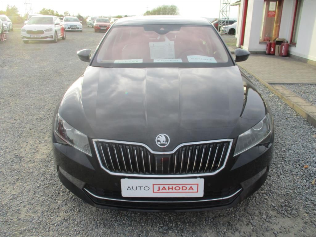 Škoda Superb, 2,0 TDI, L&K,serv.historie,CZ - fotka 2