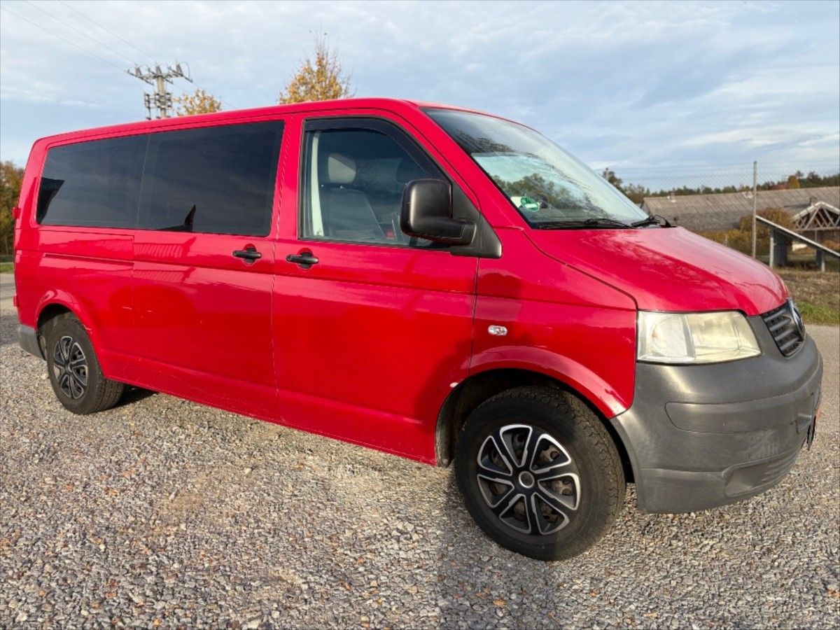 Volkswagen Transporter, 2,5 TDi LONG kouří motor 5MÍST - fotka 2