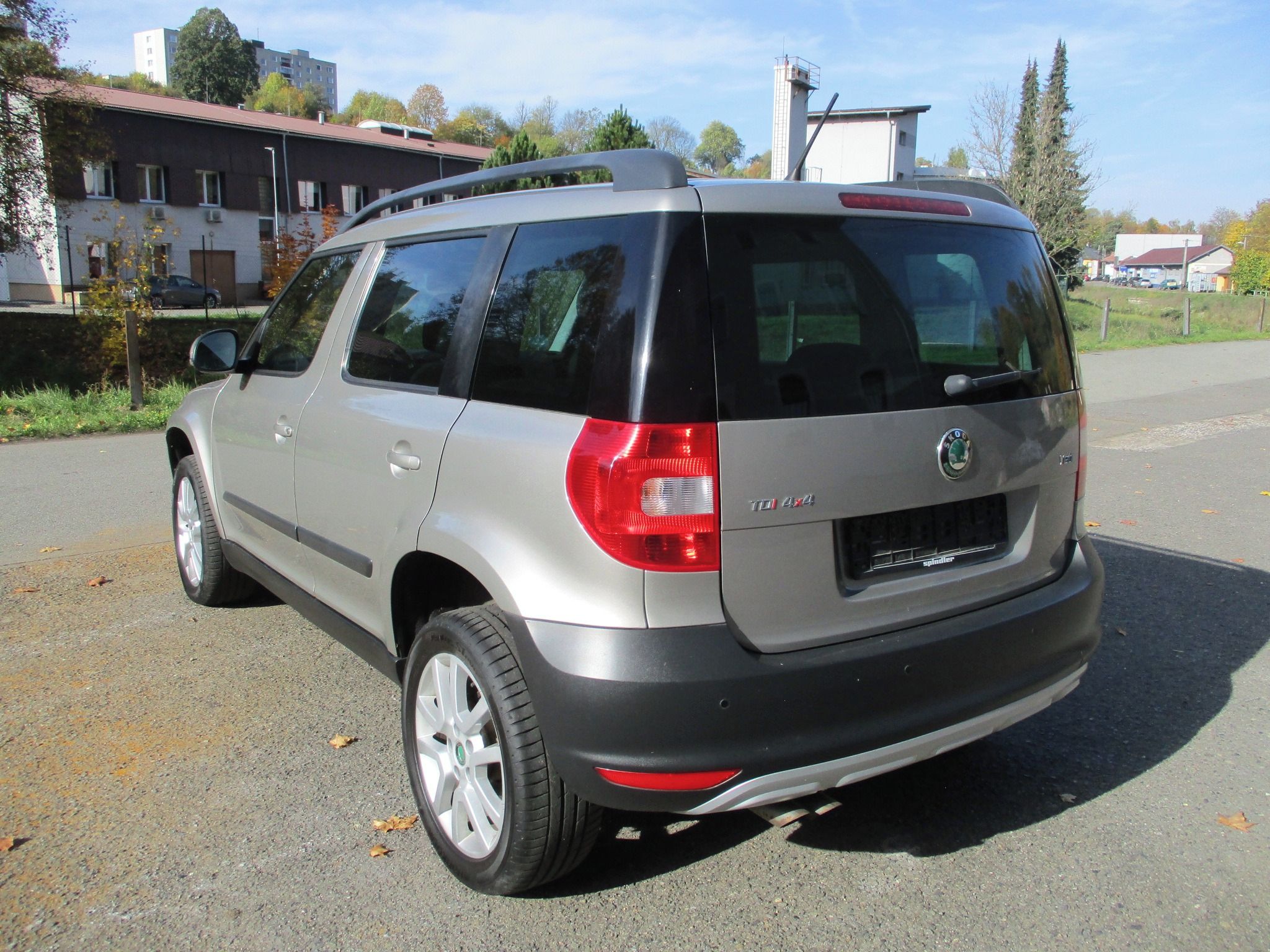 Škoda Yeti, 2.0 TDi - DSG,  4 x 4 - fotka 3