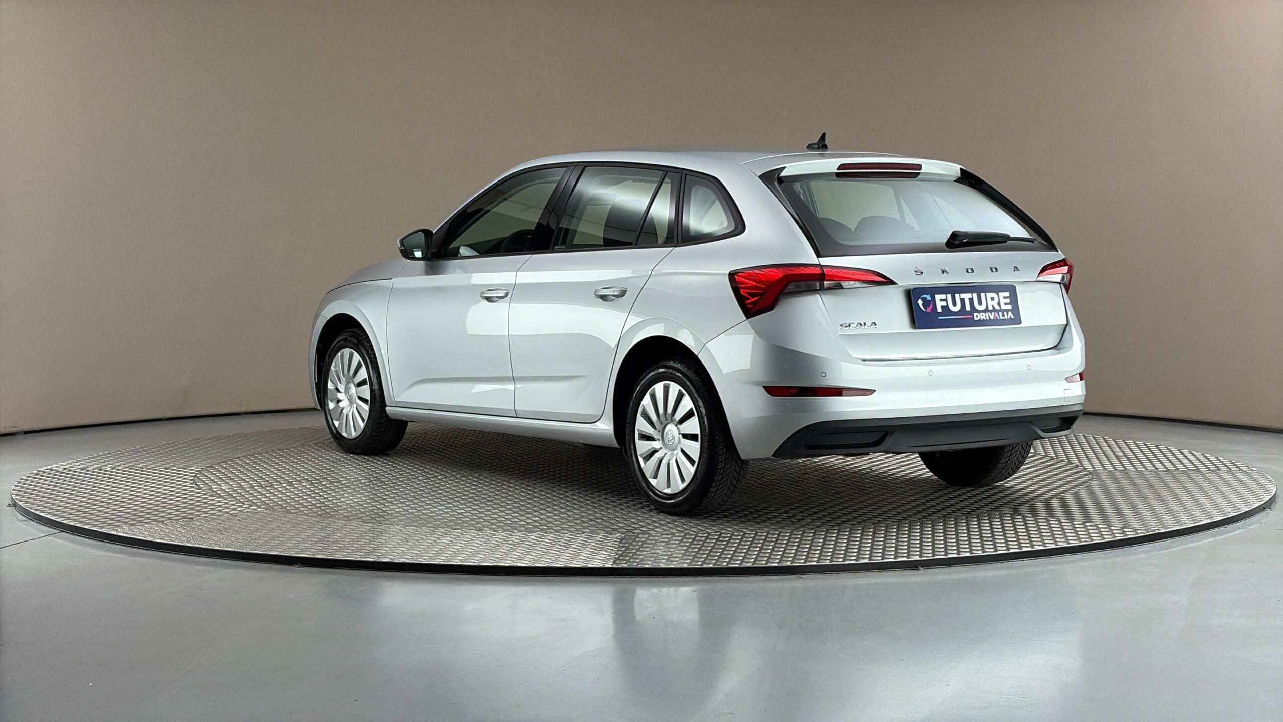 Škoda Scala, 1.0 TSI Ambition - fotka 2