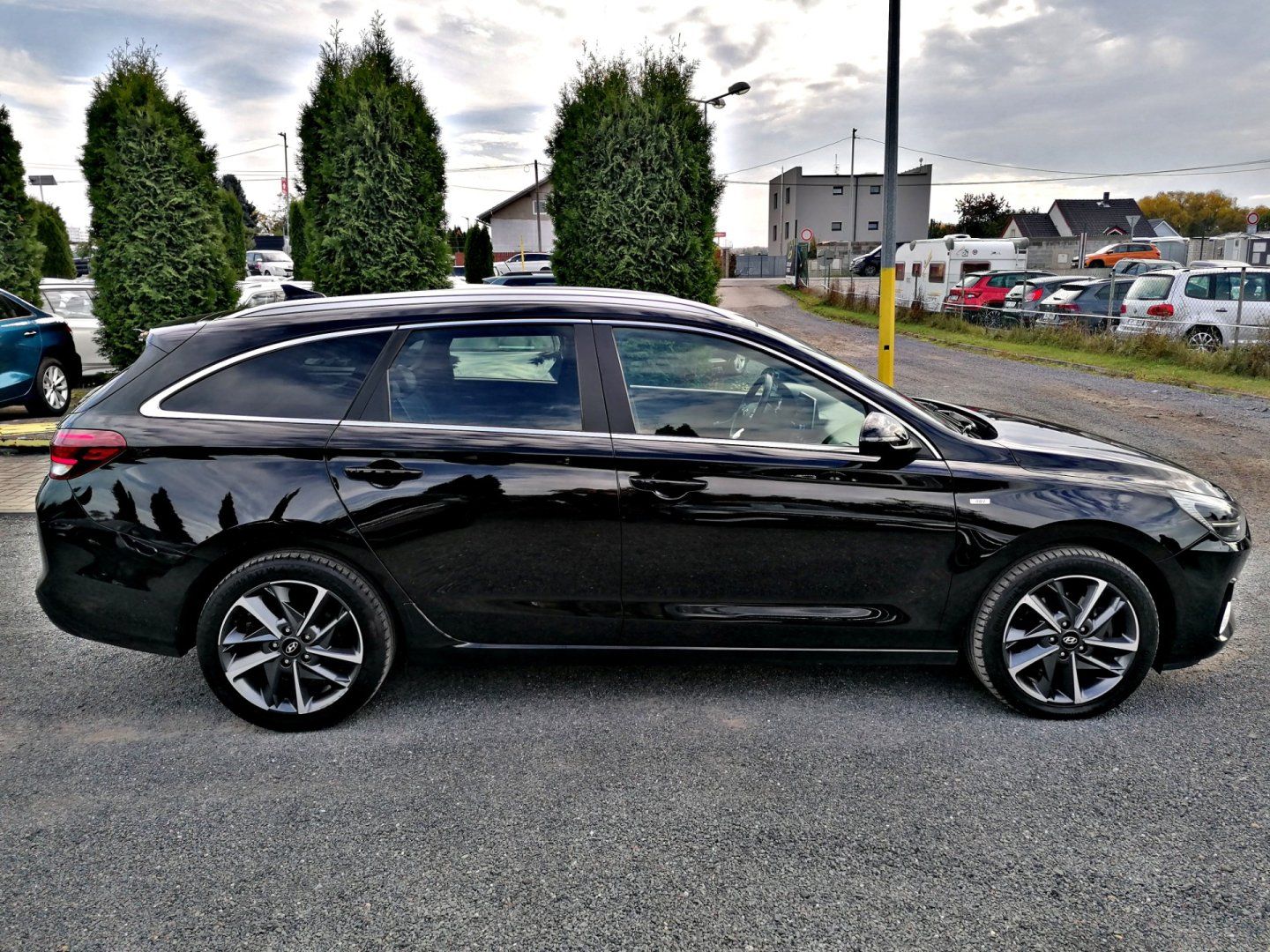 Hyundai i30, 1.6 CRDi MHEV 100kW Kůže - fotka 6