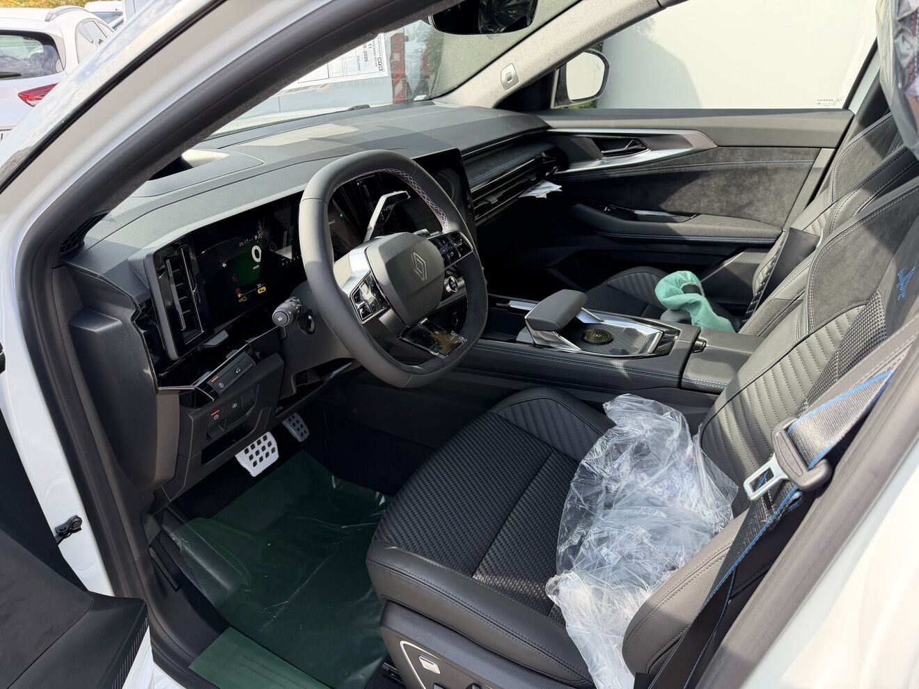 Renault Austral, Esprit Alpine mild hybrid 150 - fotka 4